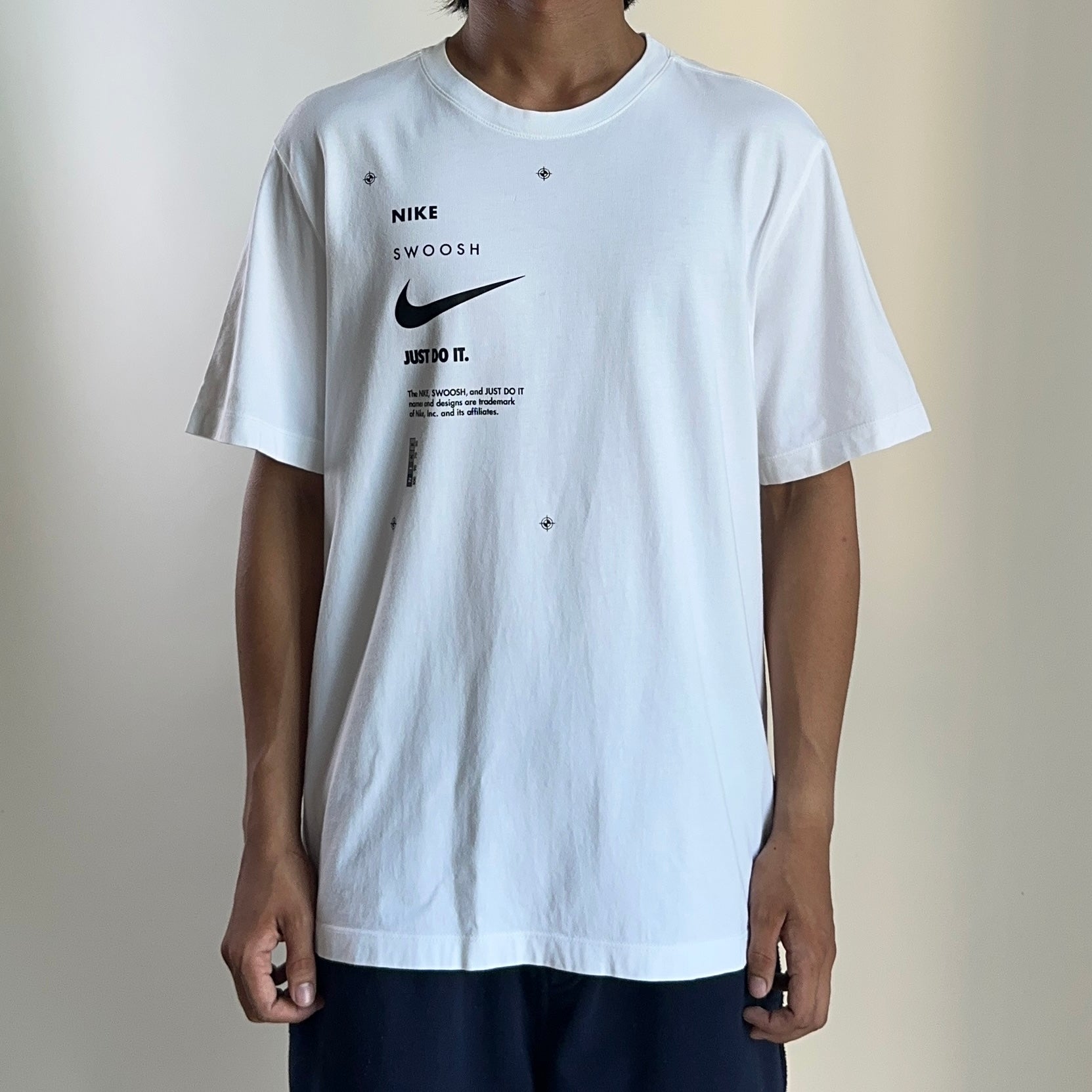 Nike Wrap around Swoosh T-shirt White Large
