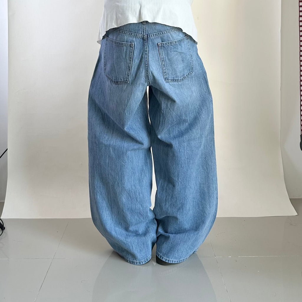 Uniqlo Baggy Jeans Unisex (Size 28) - SOLD