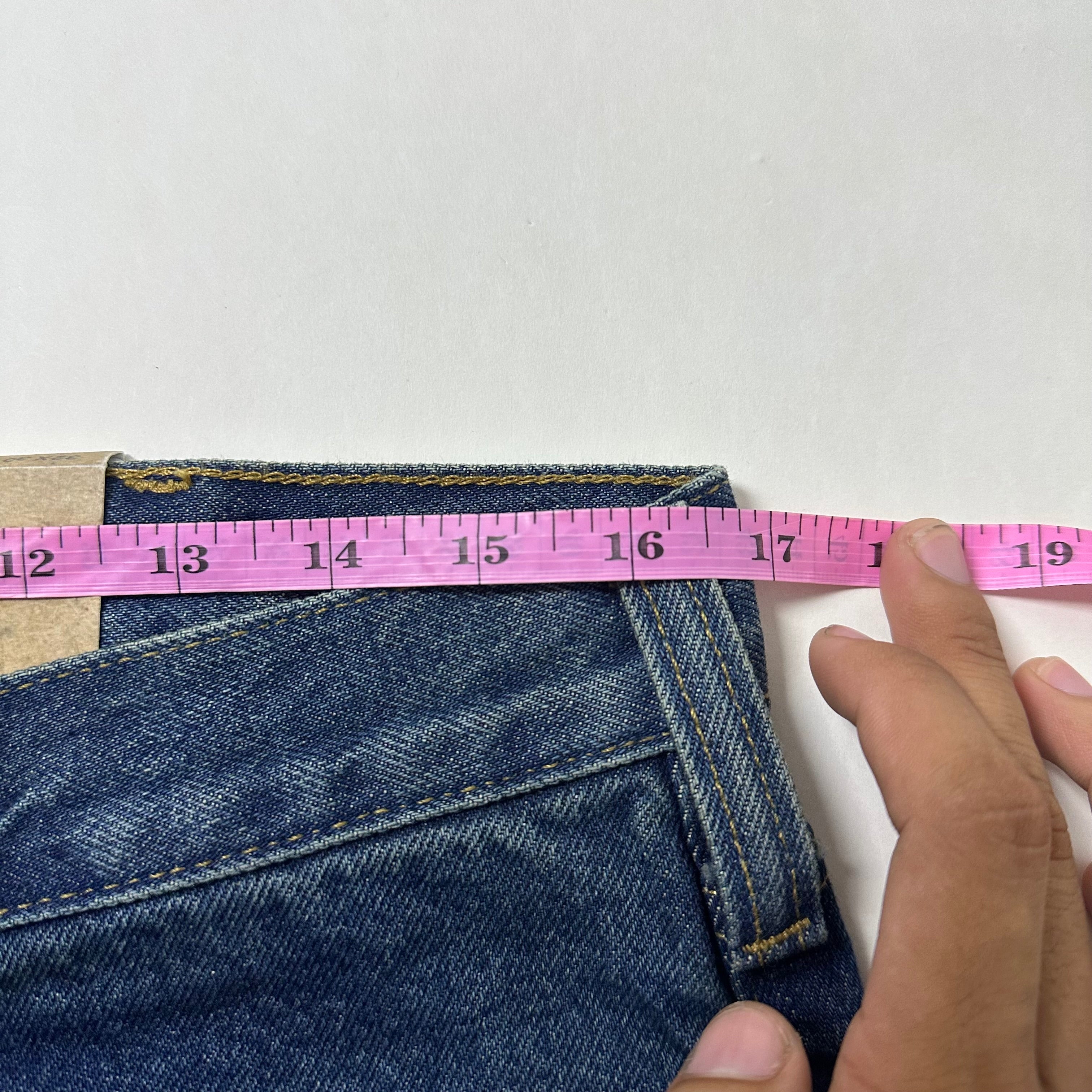 BRAND-NEW Carhartt Straight Traditional Fit Denim Pants (Size 32) — SOLD