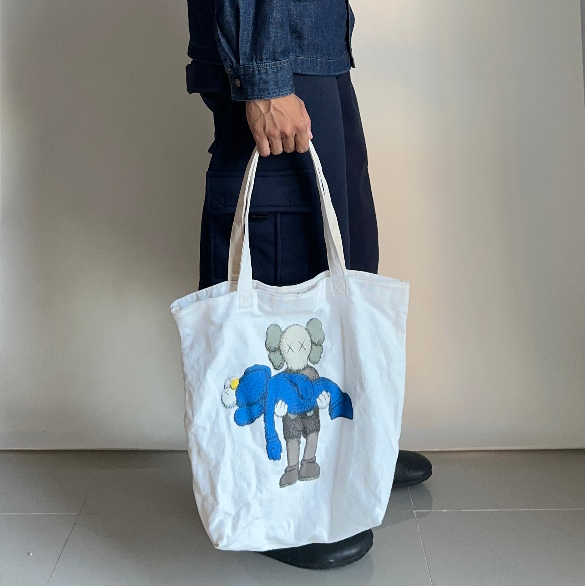 KAWS x Uniqlo Gone Tote Bag in White