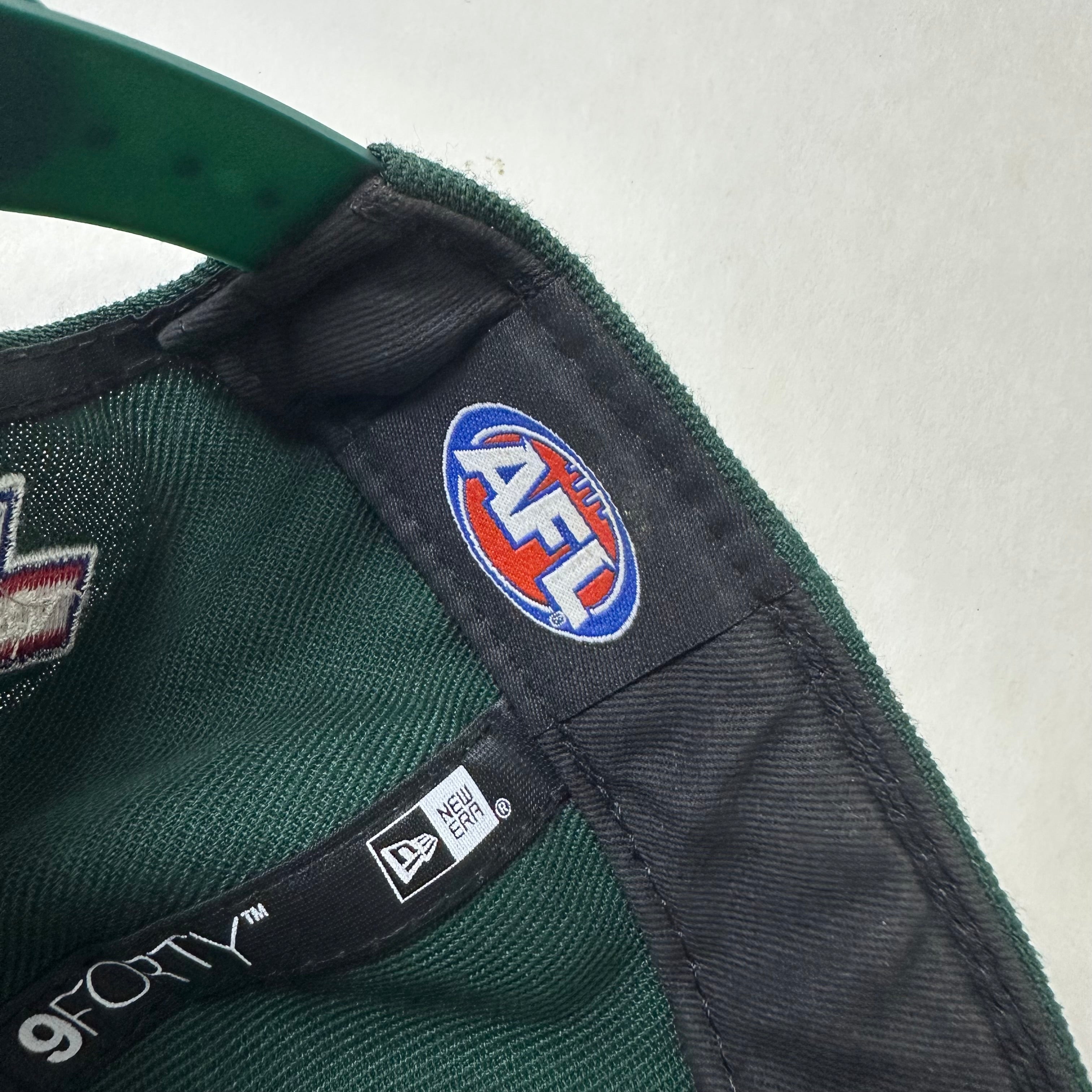 NEW ERA 2024 AFL Grand Final 9Forty SnapBack Cap in Dark Green (One Size) — SOLD