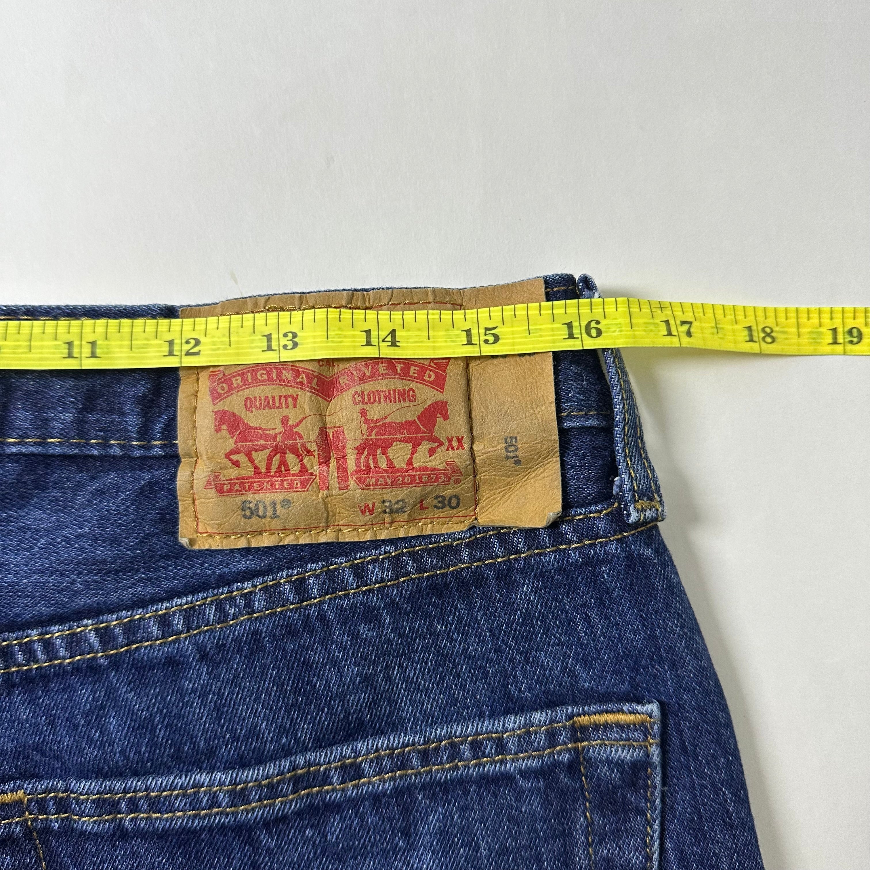Levi’s 501 Original Fit Jeans Extended Patch Button Fly in Rinse Dark Wash (Size 32)