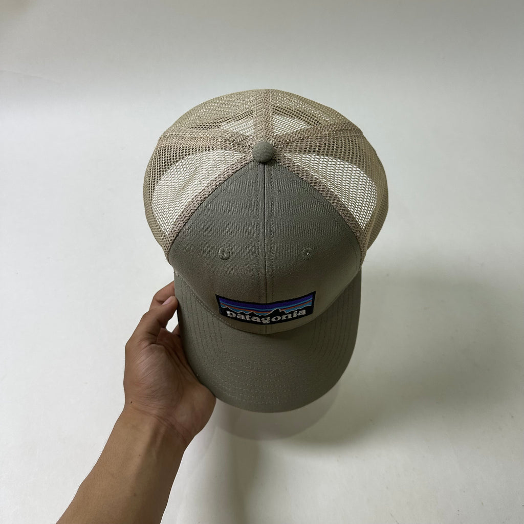 Patagonia P-6 Logo LoPro Trucker Hat in Garden Green (One Size) — SOLD