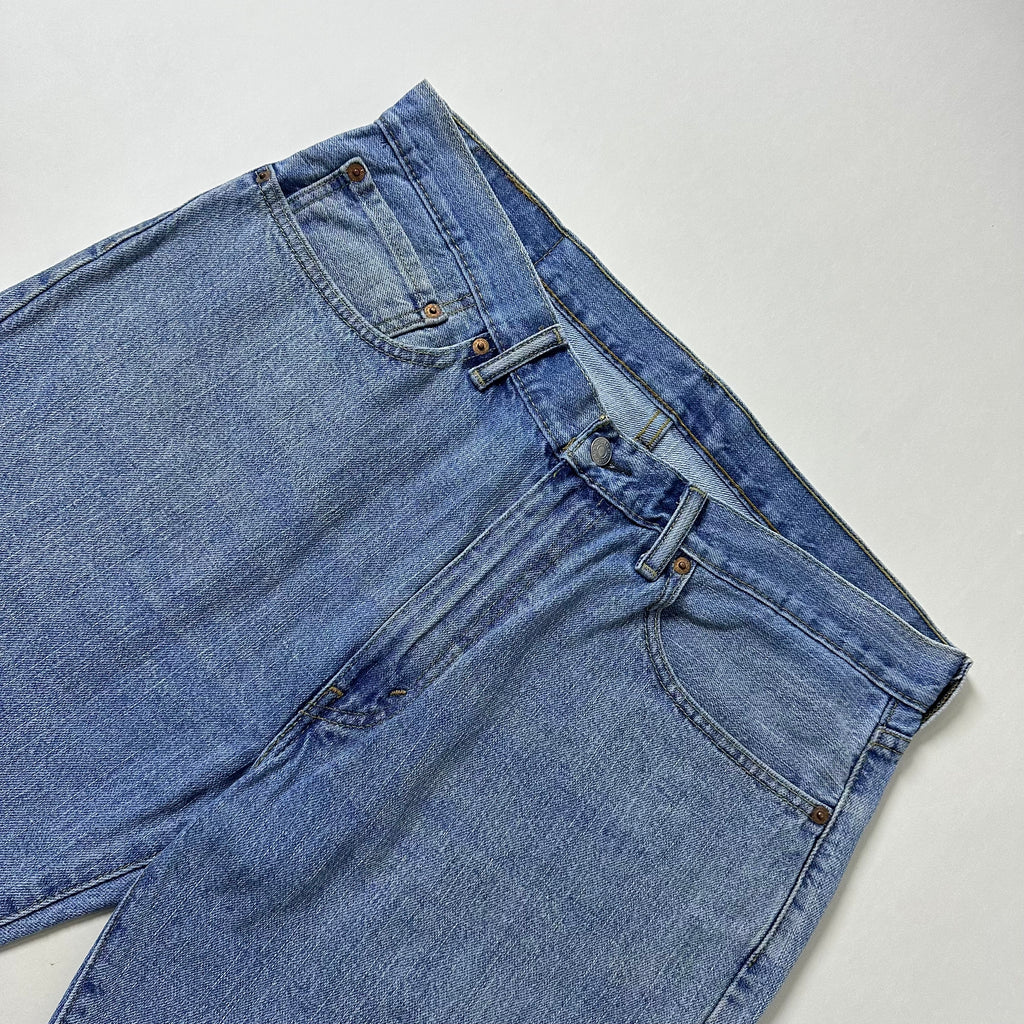 Levi’s 505 Denim Jorts in Light Wash Blue (Size 36)
