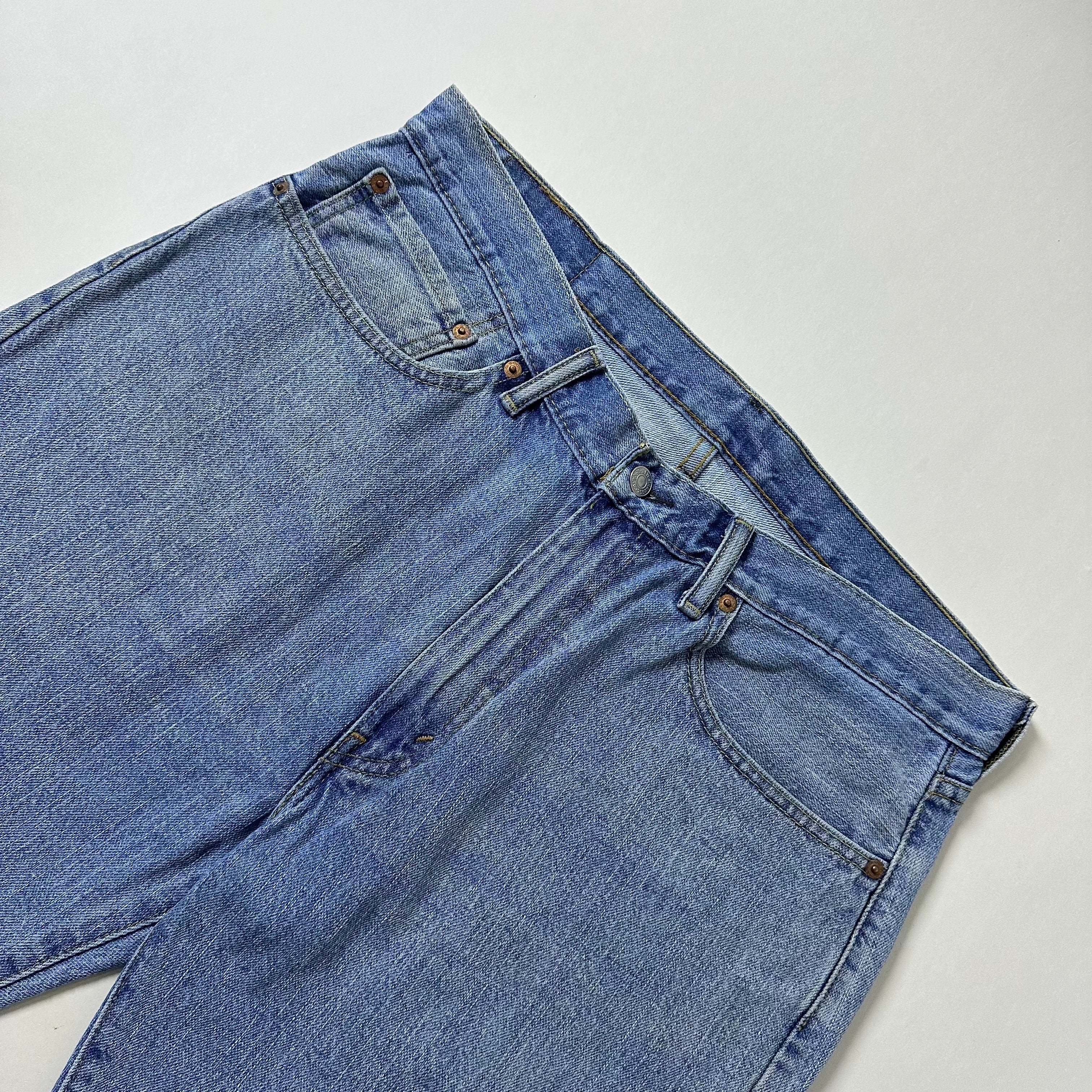 Levi’s 505 Denim Jorts in Light Wash Blue (Size 36)