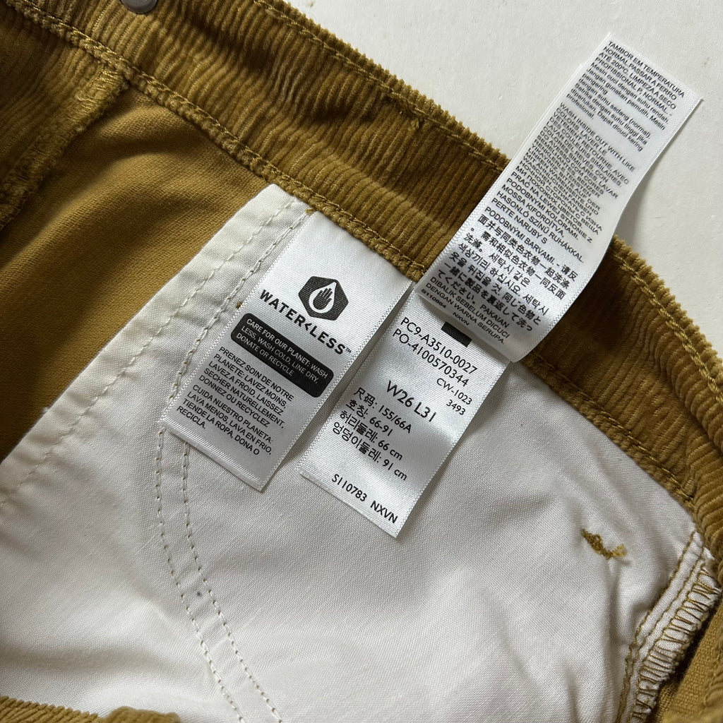 Levi’s 94 Baggy Corduroy Pants in Brown for Women (26-28)