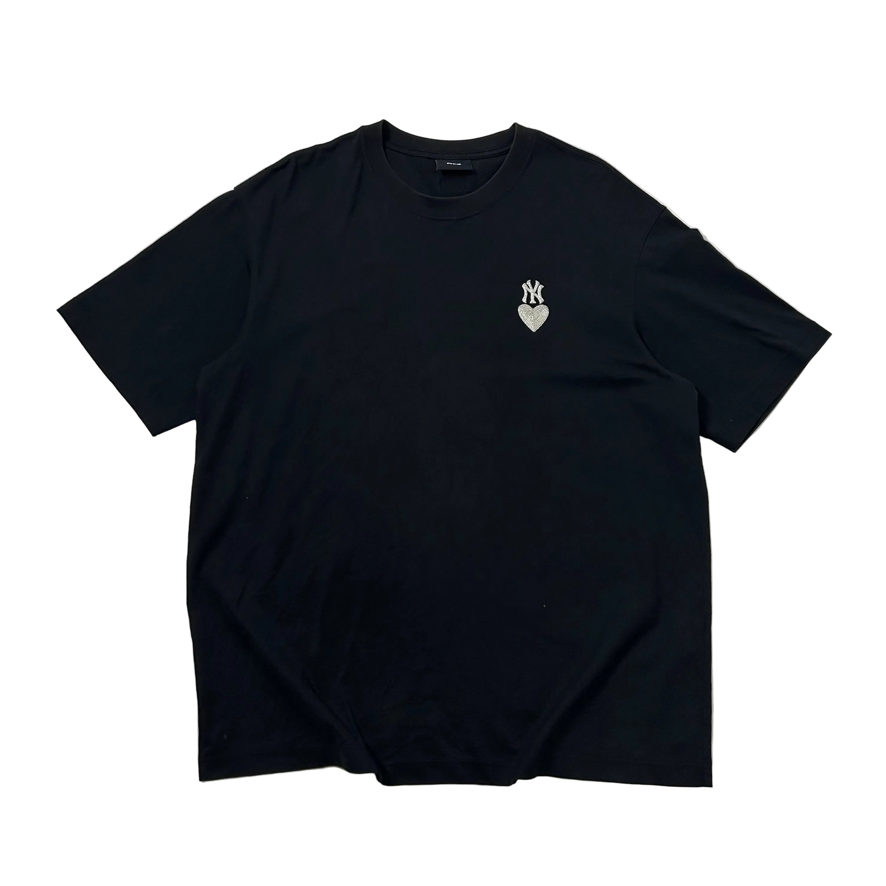 MLB New York Yankees Premium Heart Small Logo T-Shirt Black Size (XL-2XL)