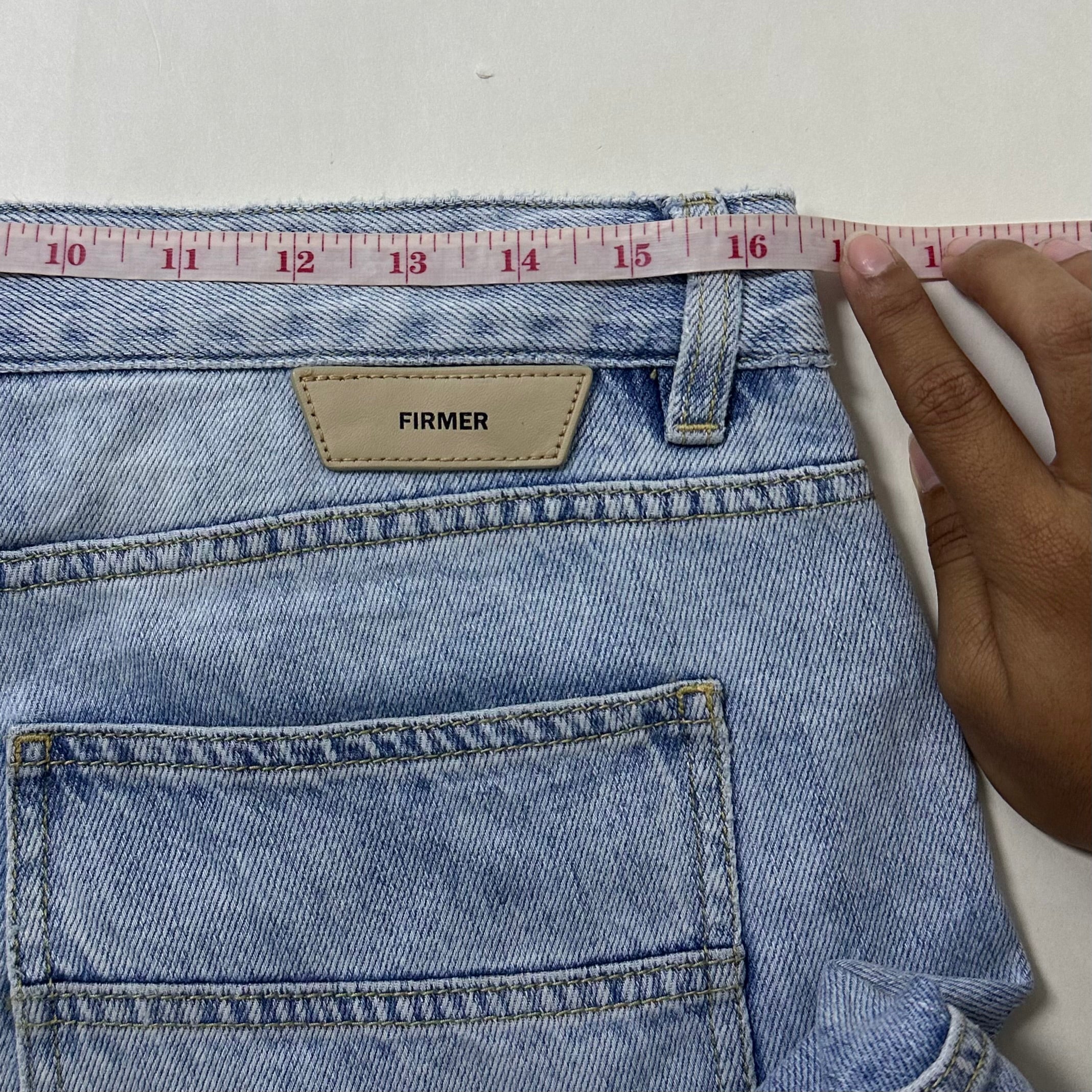 GXG Light Wash Carpenter Jorts (Size 32-33) - SOLD