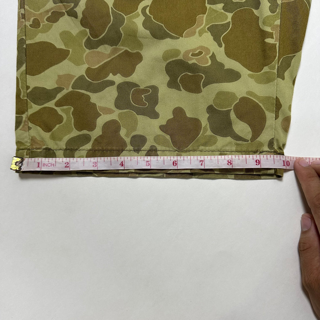 Carhartt WIP Johnson Bermuda Camo Shorts Size 30