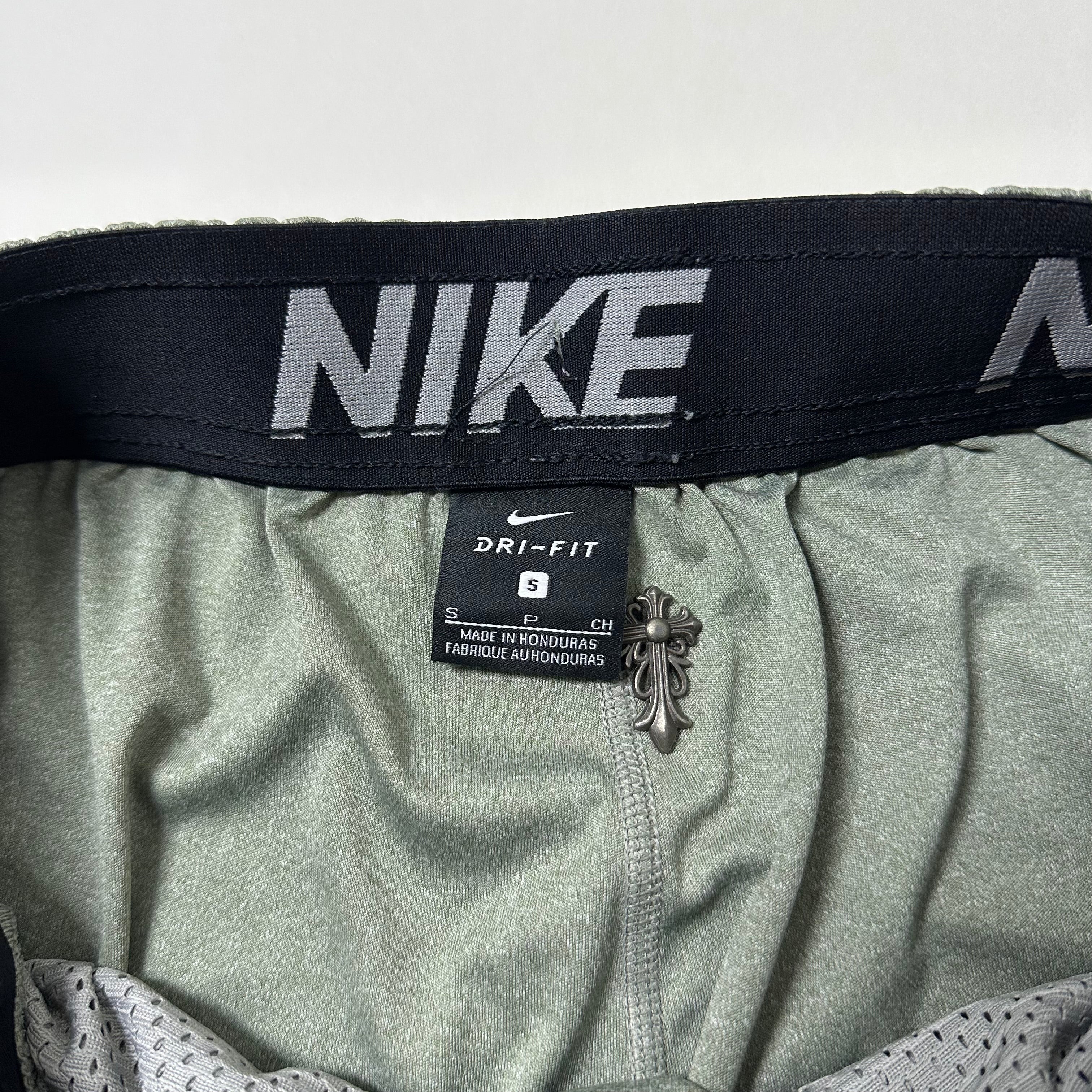 Nike Dri-FIT Men’s training shorts (Size Small 26-32) - SOLD