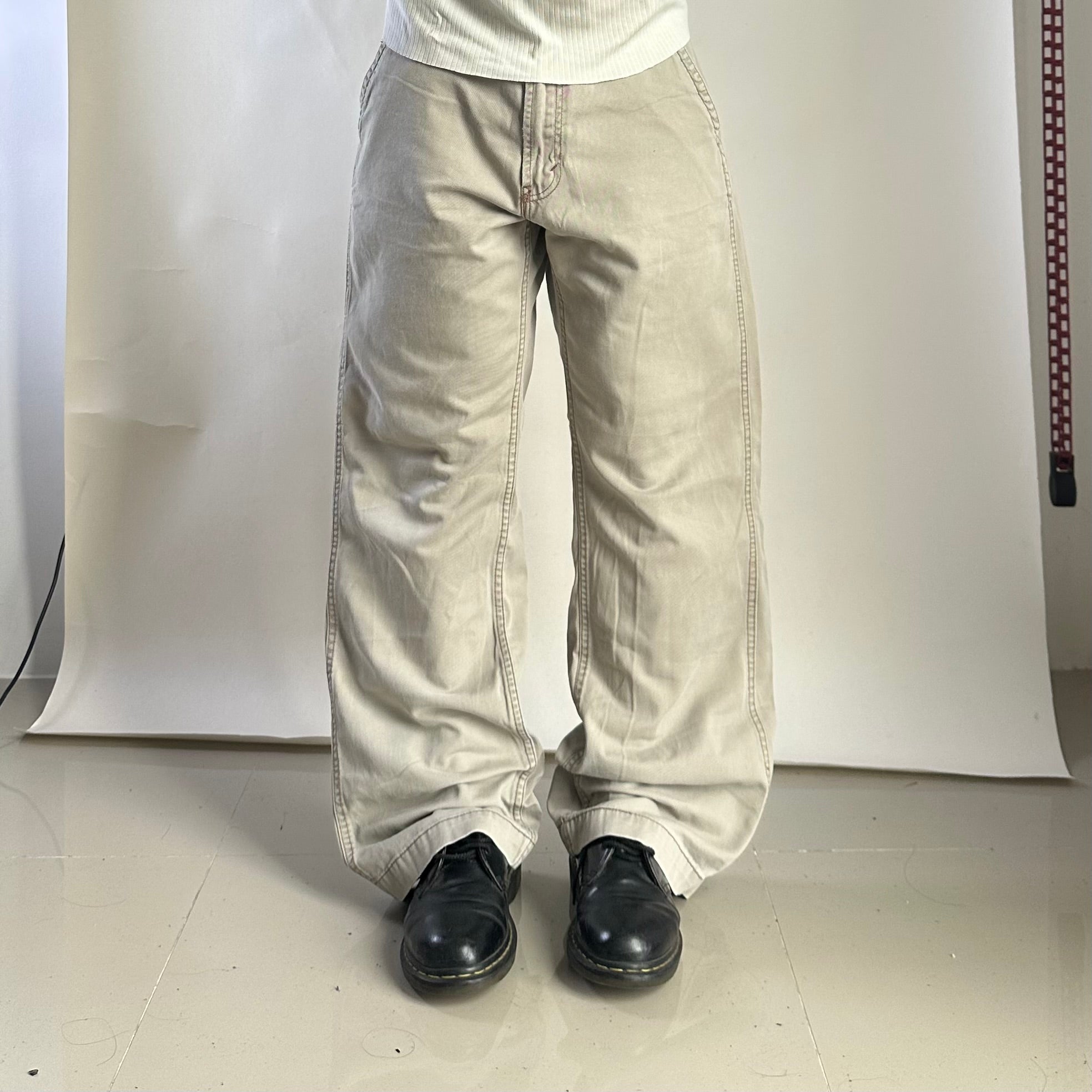 Levi’s Workwear Loose Boot Cut Pants in Khaki (Size 34)