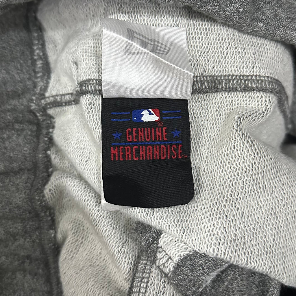 NEW ERA NY Yankees Cargo Sweatshort in Gray (Size XL 34-40) — SOLD