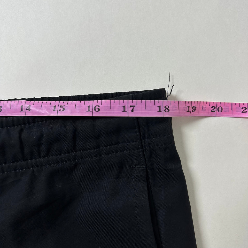 NIKE Dry-Fit Woven Team Training Pants in Black (Size 36-40)