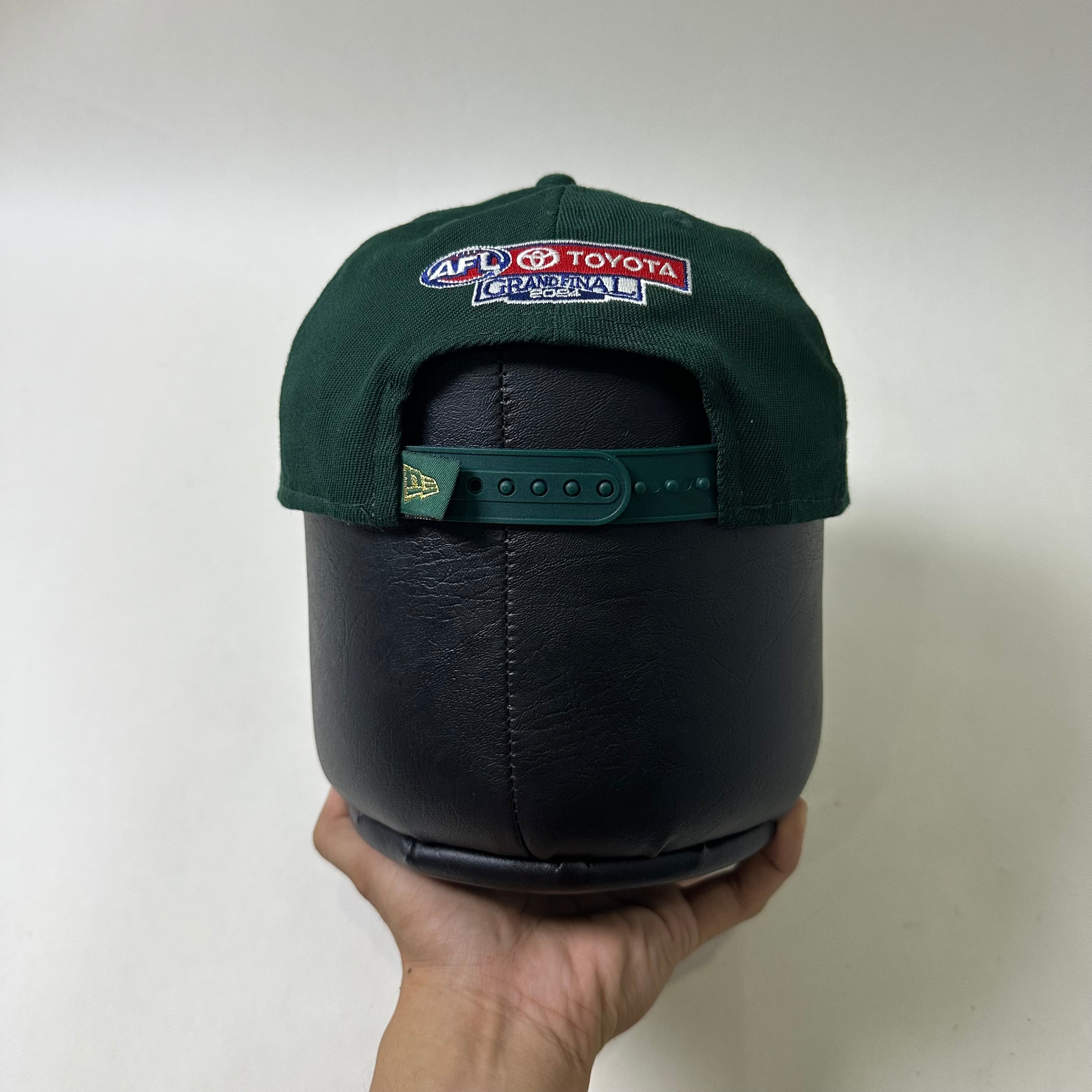 NEW ERA 2024 AFL Grand Final 9Forty SnapBack Cap in Dark Green (One Size) — SOLD