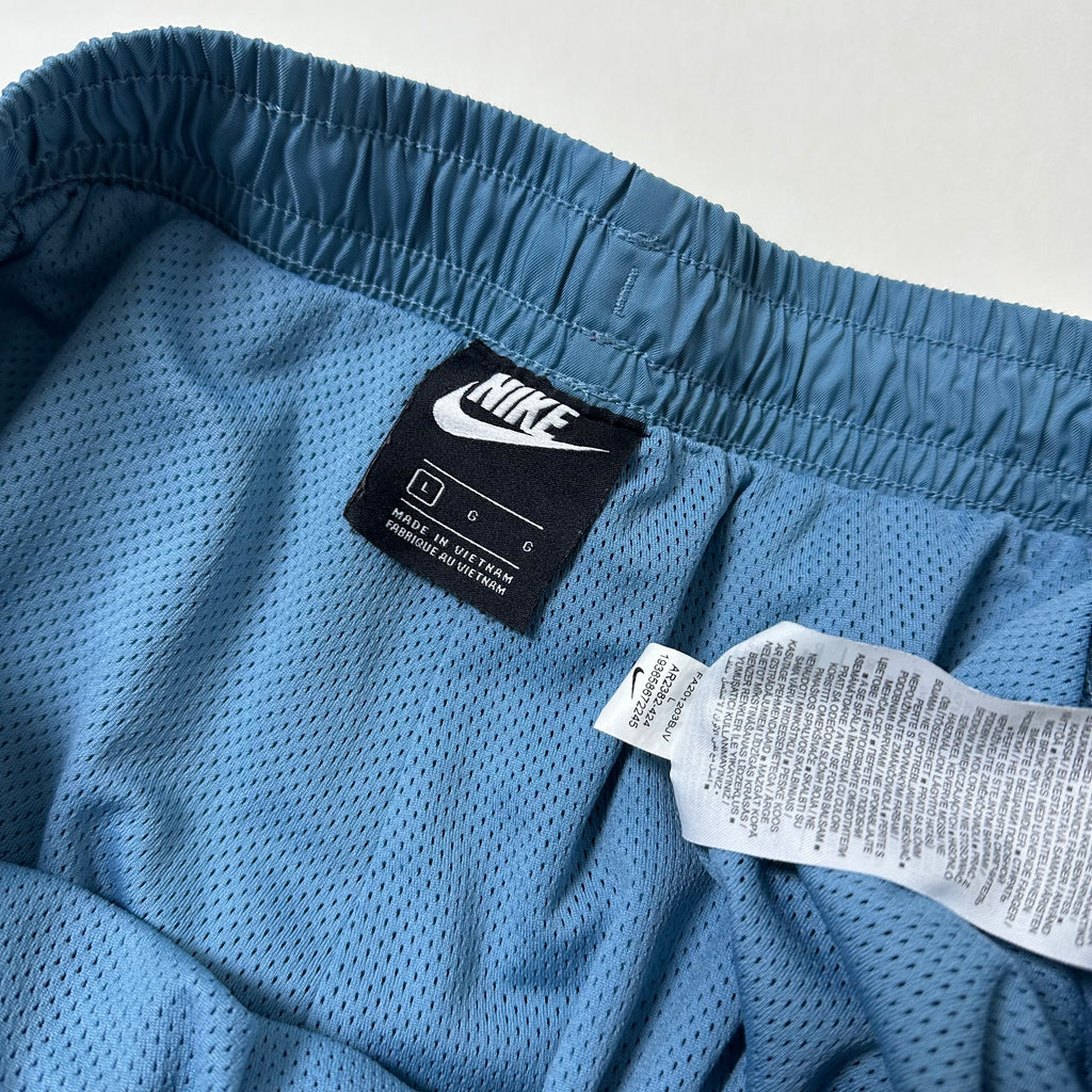 Nike Sportswear Woven Flow Shorts in Cerulean Blue (Size Large 30-36)