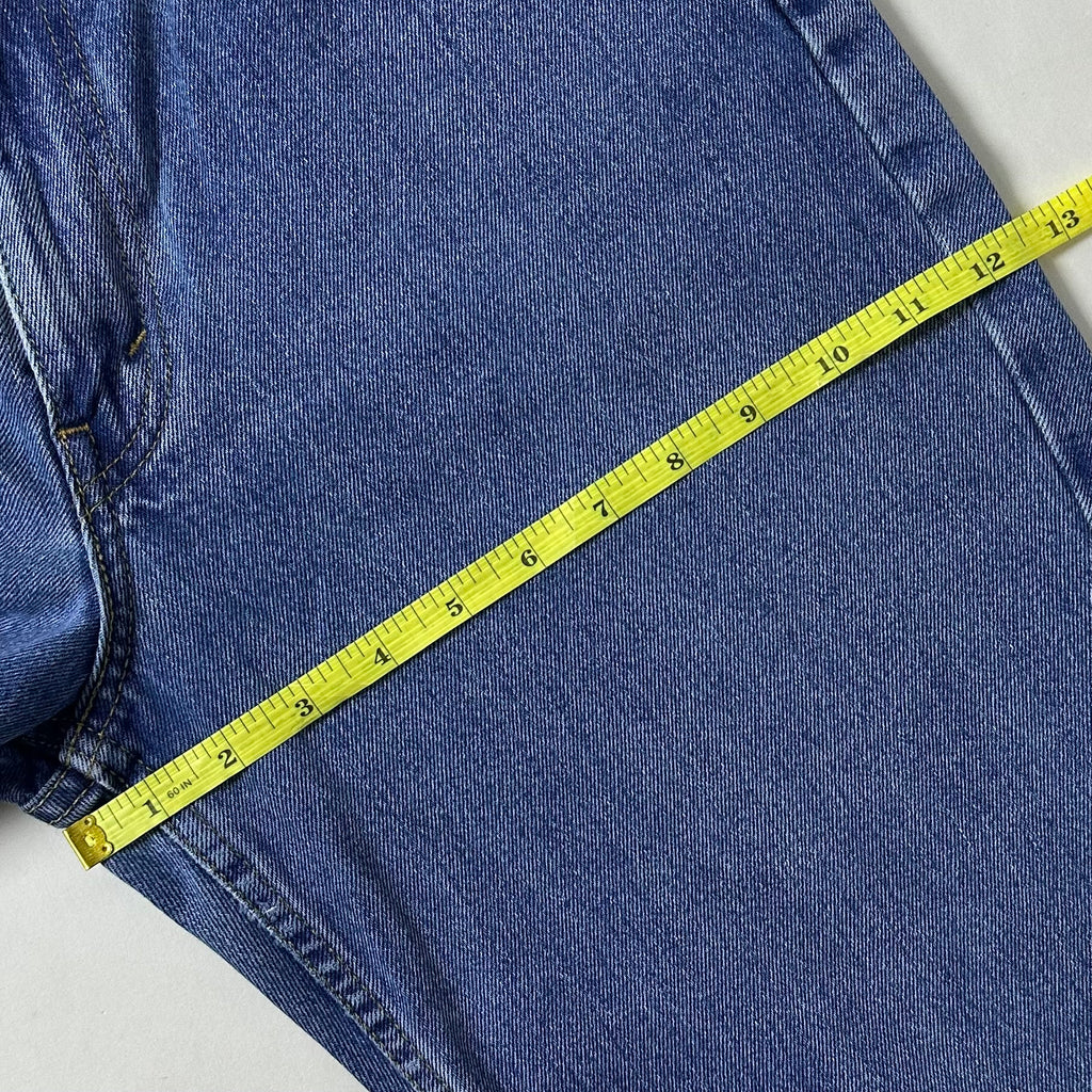 Levi’s 550 Relaxed Fit Jeans in Medium Stonewash (Size 30)