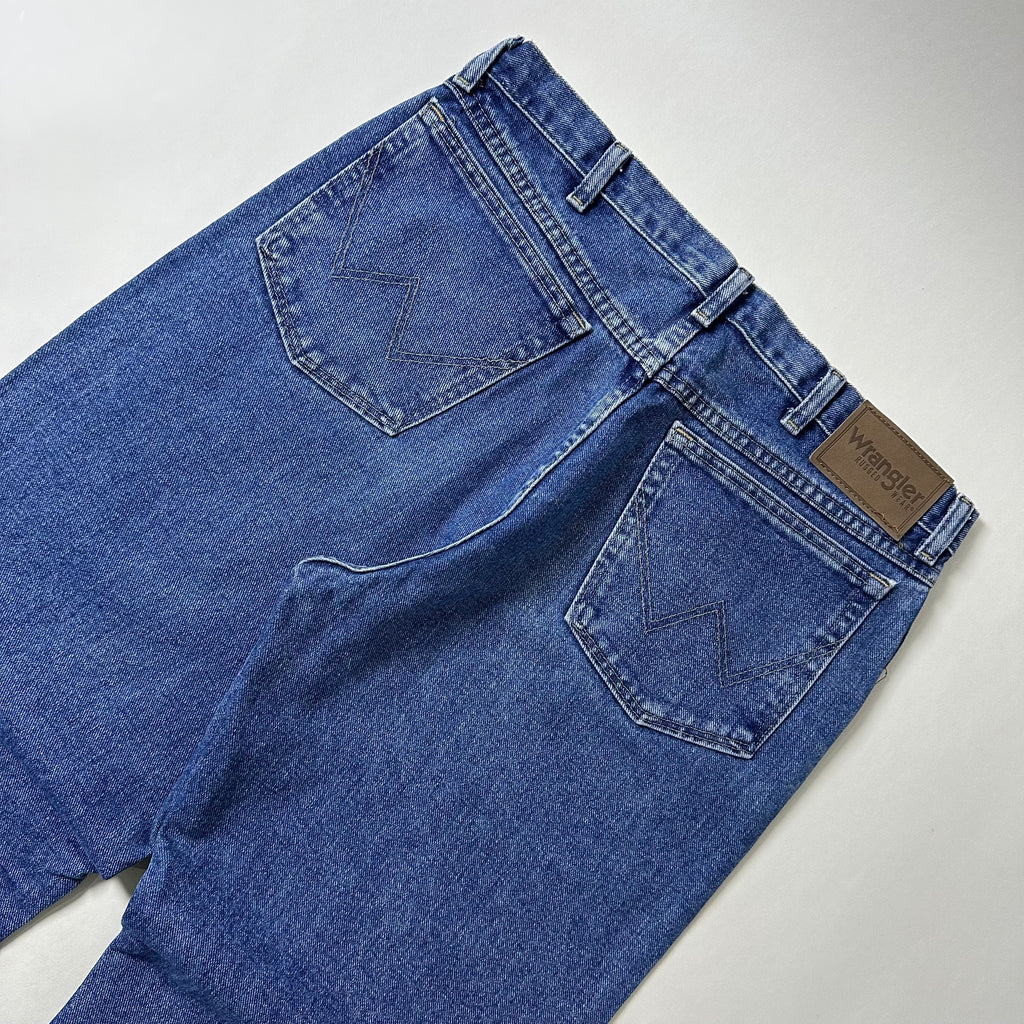 Wrangler Rugged Wear Relaxed Fit Jeans in Antique Indigo Wash (Size 34)