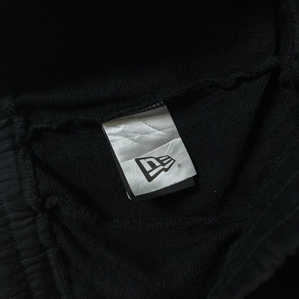 New Era New York Yankees Sweatshorts in Black (Size 28-36) — SOLD