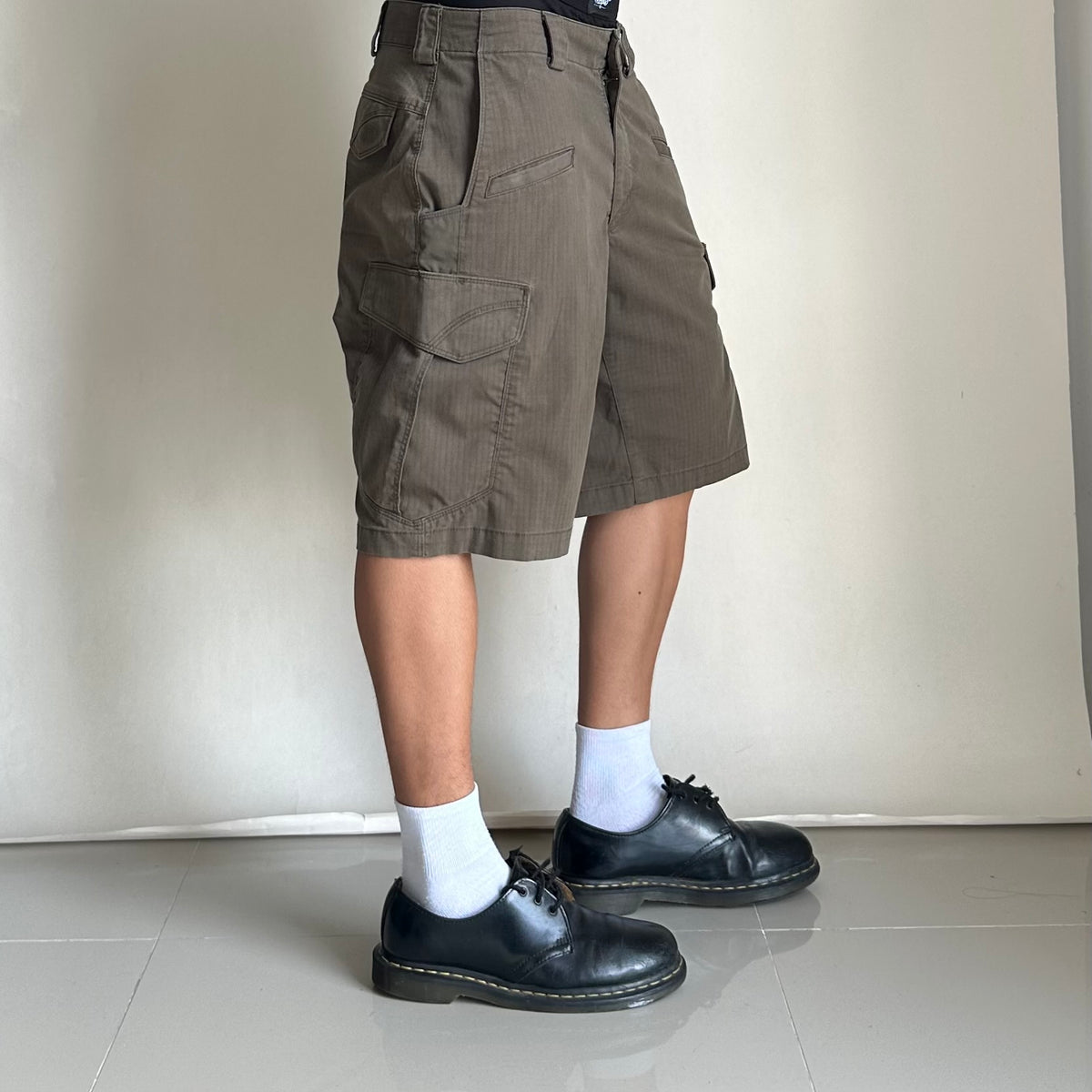5.11 Tactical Cargo Shorts in Olive Green (Size 30-31) — SOLD