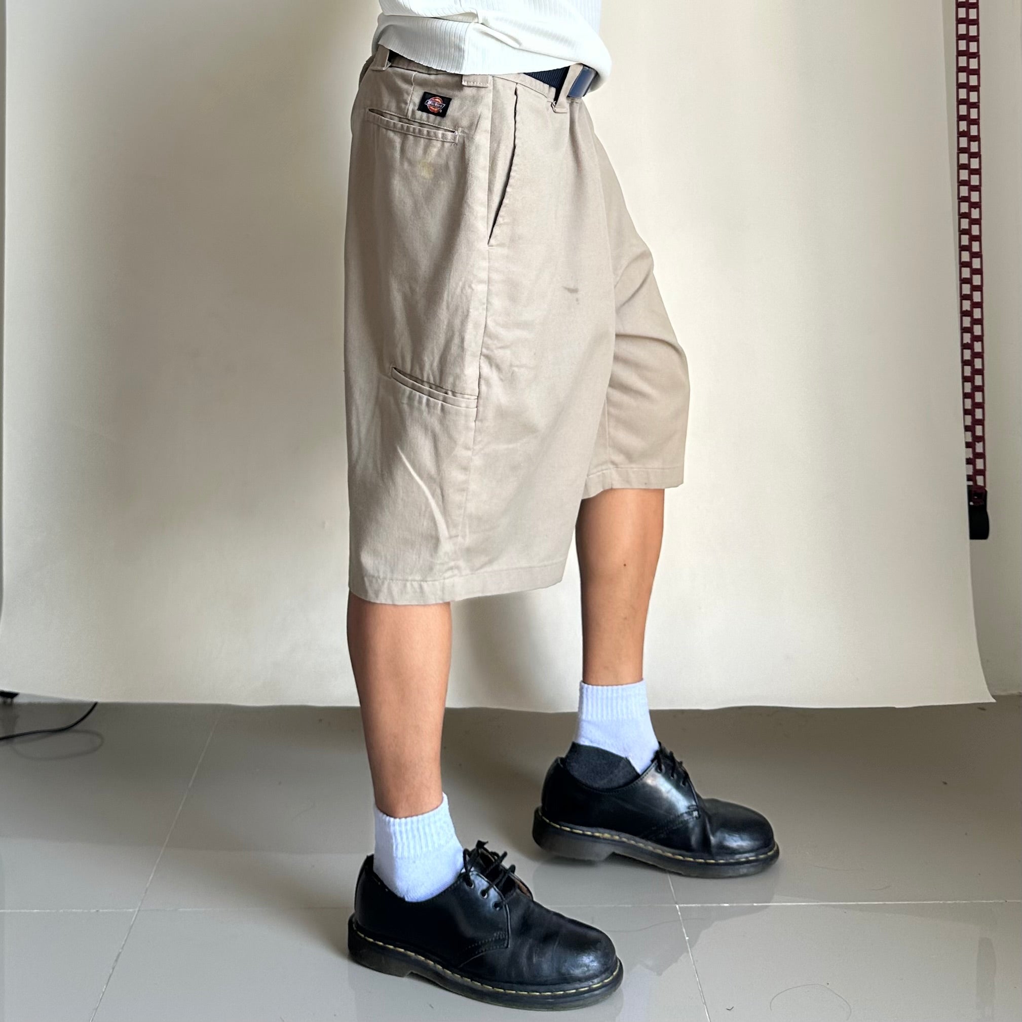 Dickies Relaxed Fit Shorts Khaki Size 44