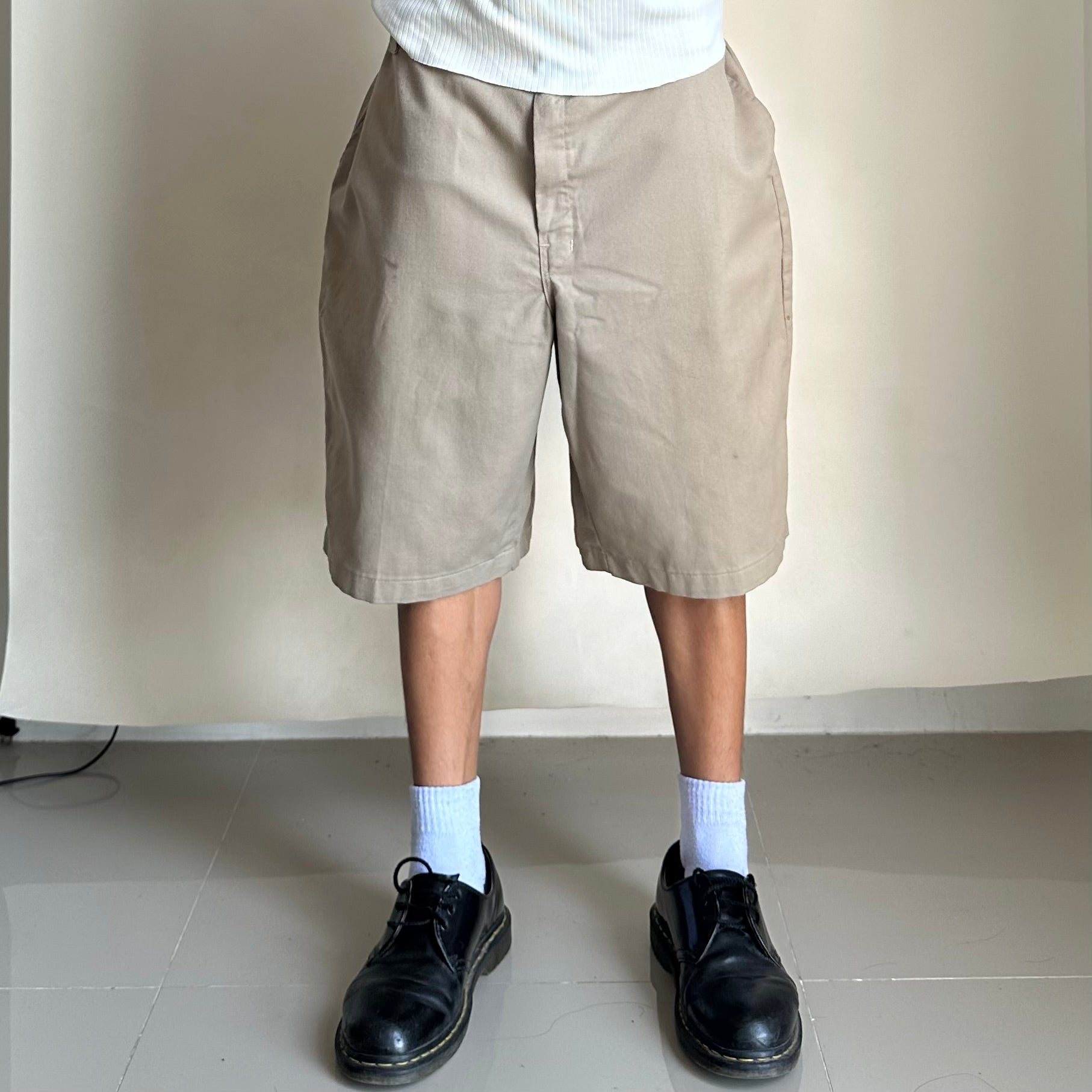 Dickies Relaxed Fit Shorts Khaki Size 44