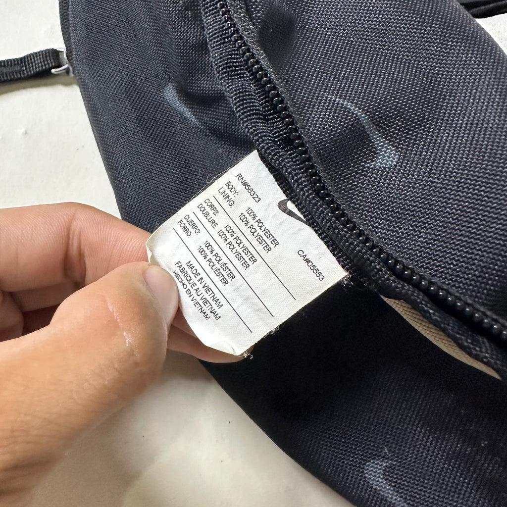 Nike Heritage Belt Bag “All Over Swoosh” in Black