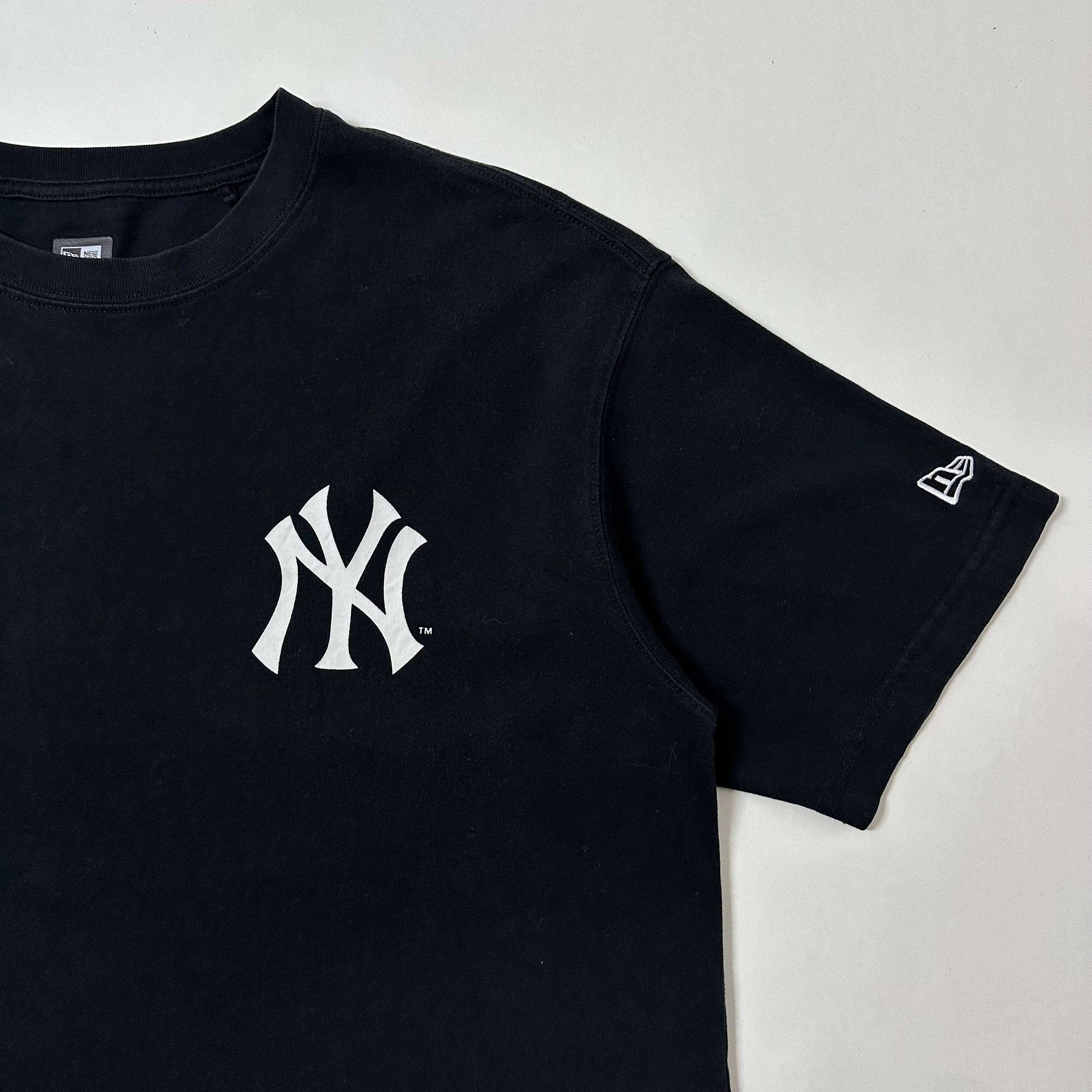 New Era MLB Paisley T-shirt New York Yankees Logo Black Medium (Fits Large)