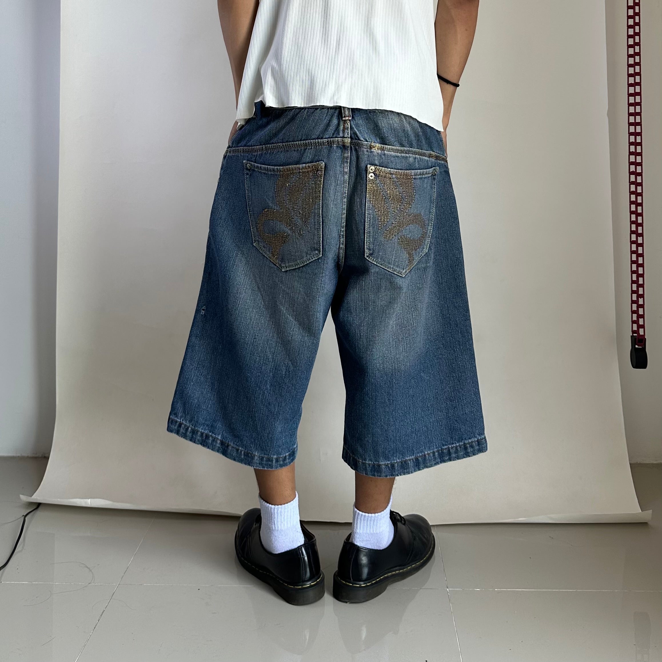 Vintage Y2K Rocawear Baggy Long Jorts (Size 32) - SOLD