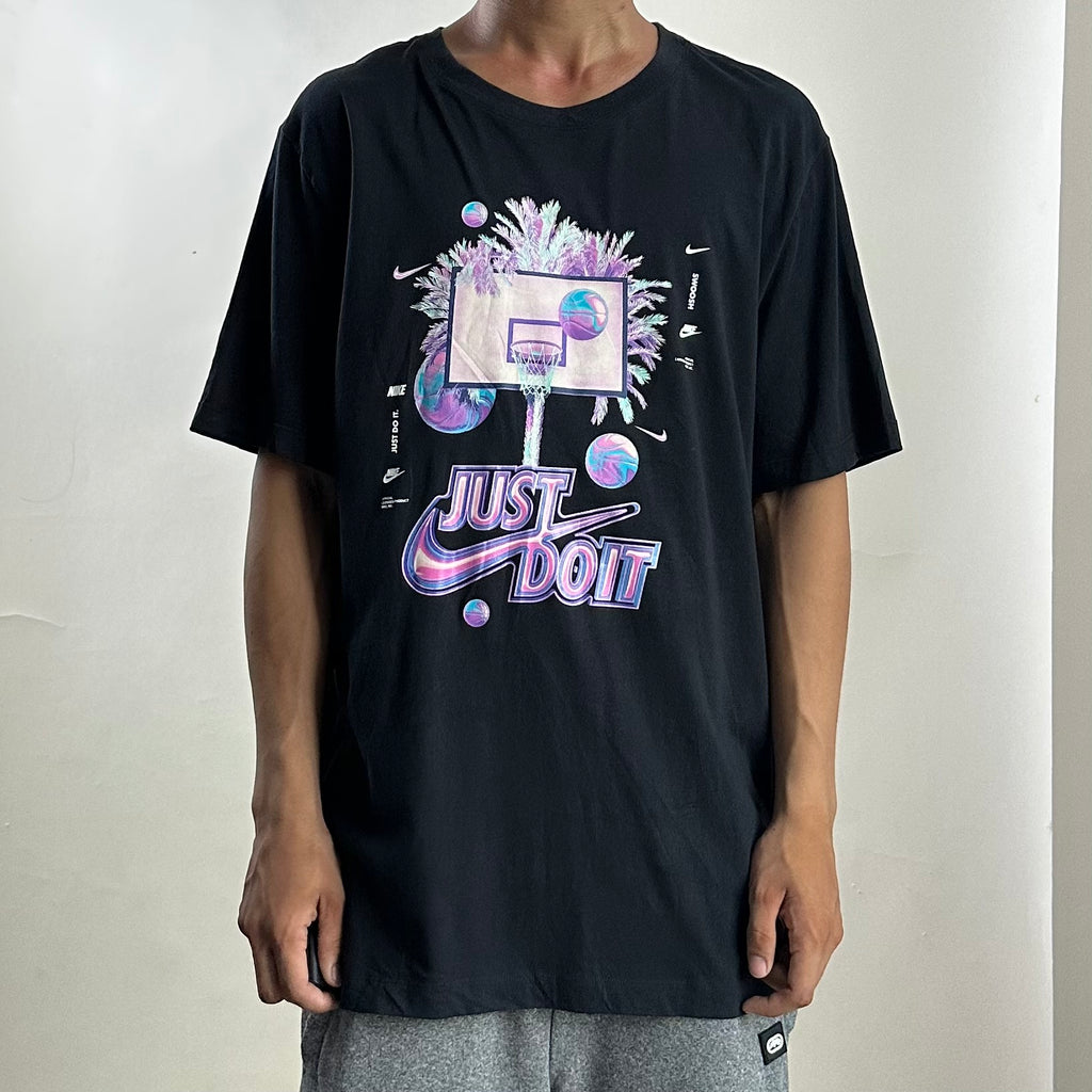 Nike Basketball Graphic T-shirt in Black Size XL (Best Fit Large)