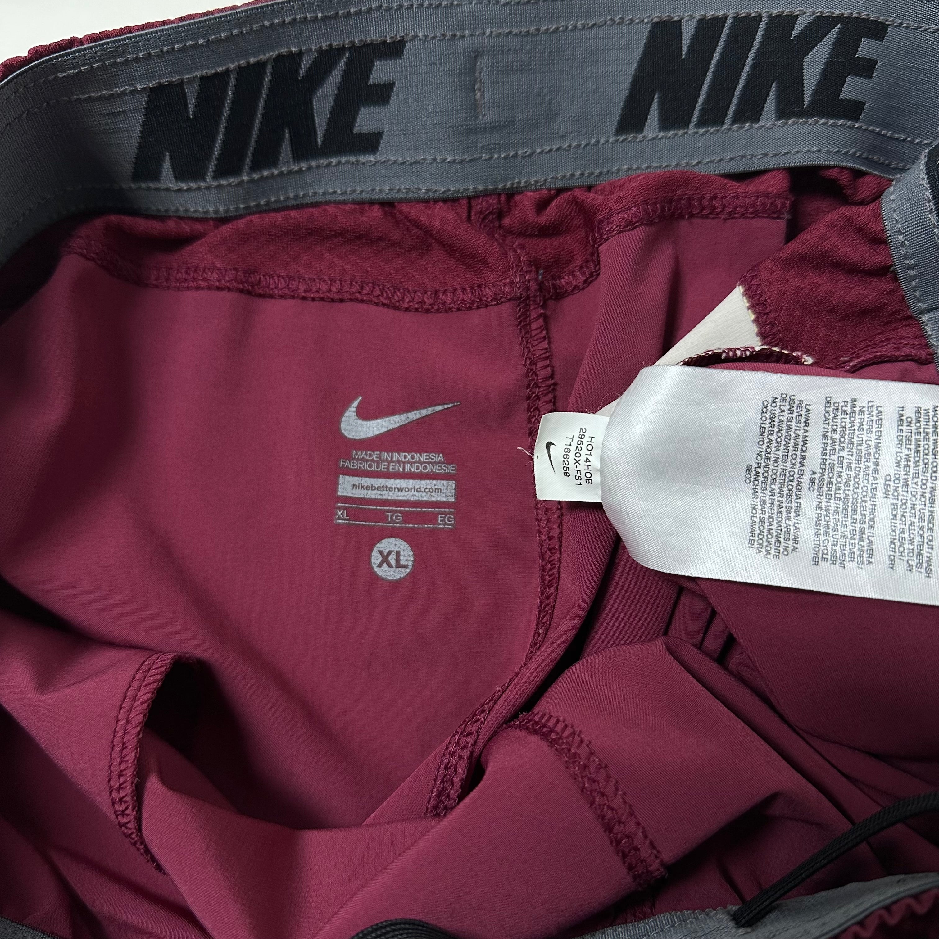 Nike Florida State Seminoles Athletic Shorts in Garnet red (Size XL 32-36) — SOLD