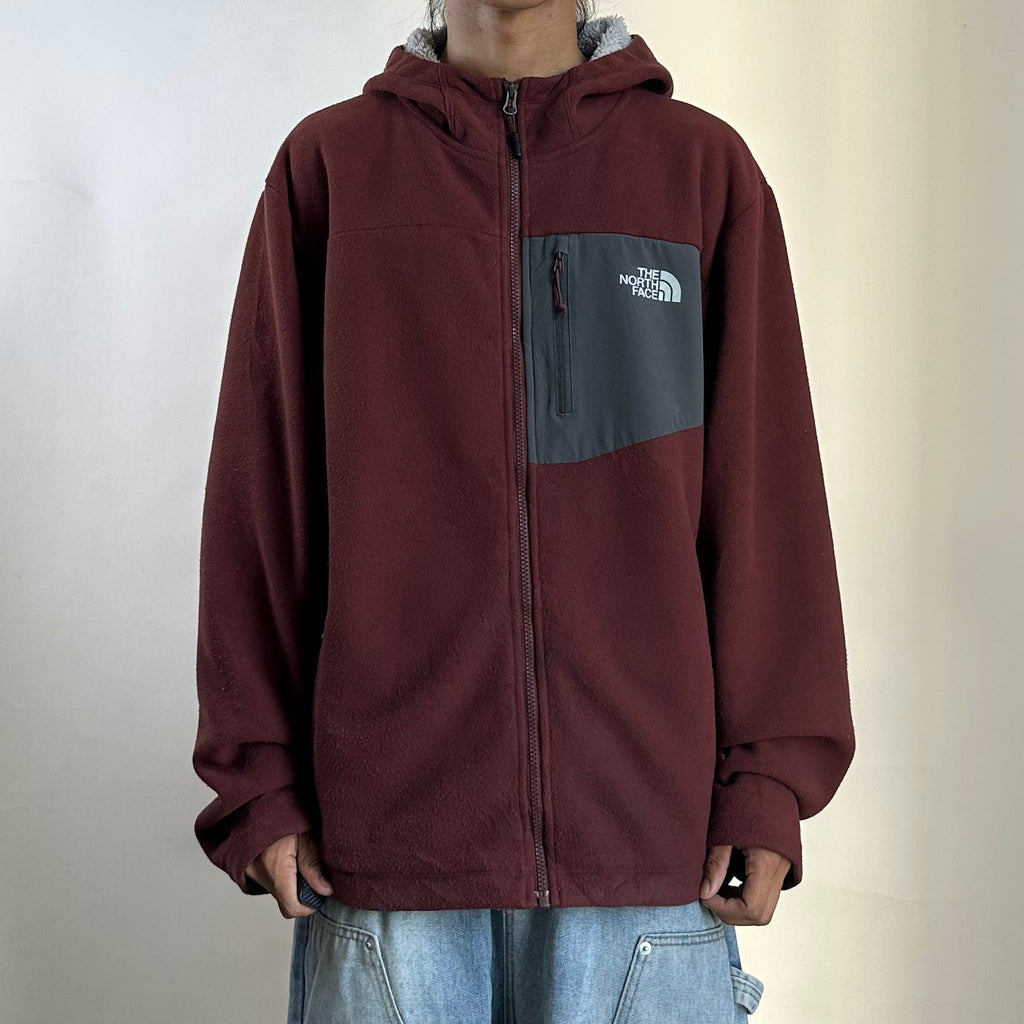 The North Face Chimborazo Fleece Jacket with Hood in Maroon (Size Large)