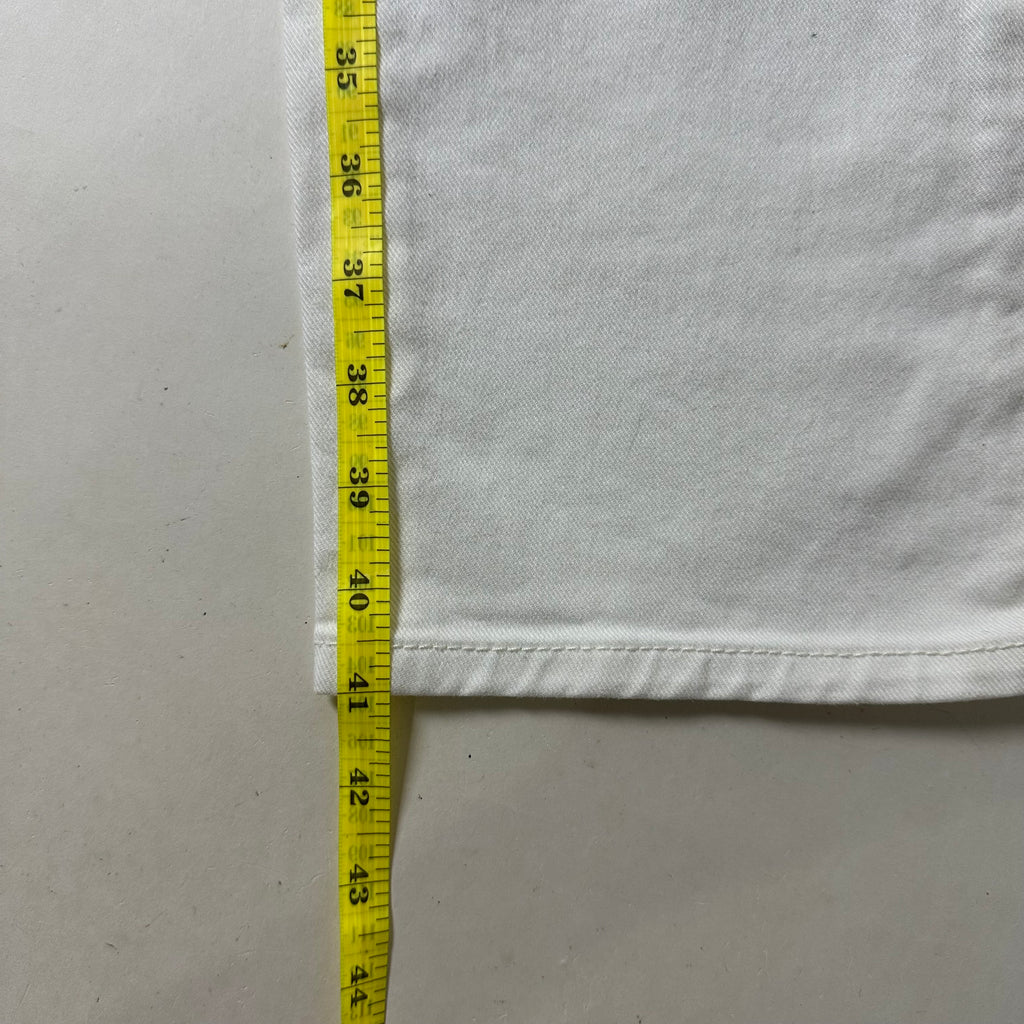 Levi’s 541 Athletic Taper Fit Jeans in White (Size 31-32)