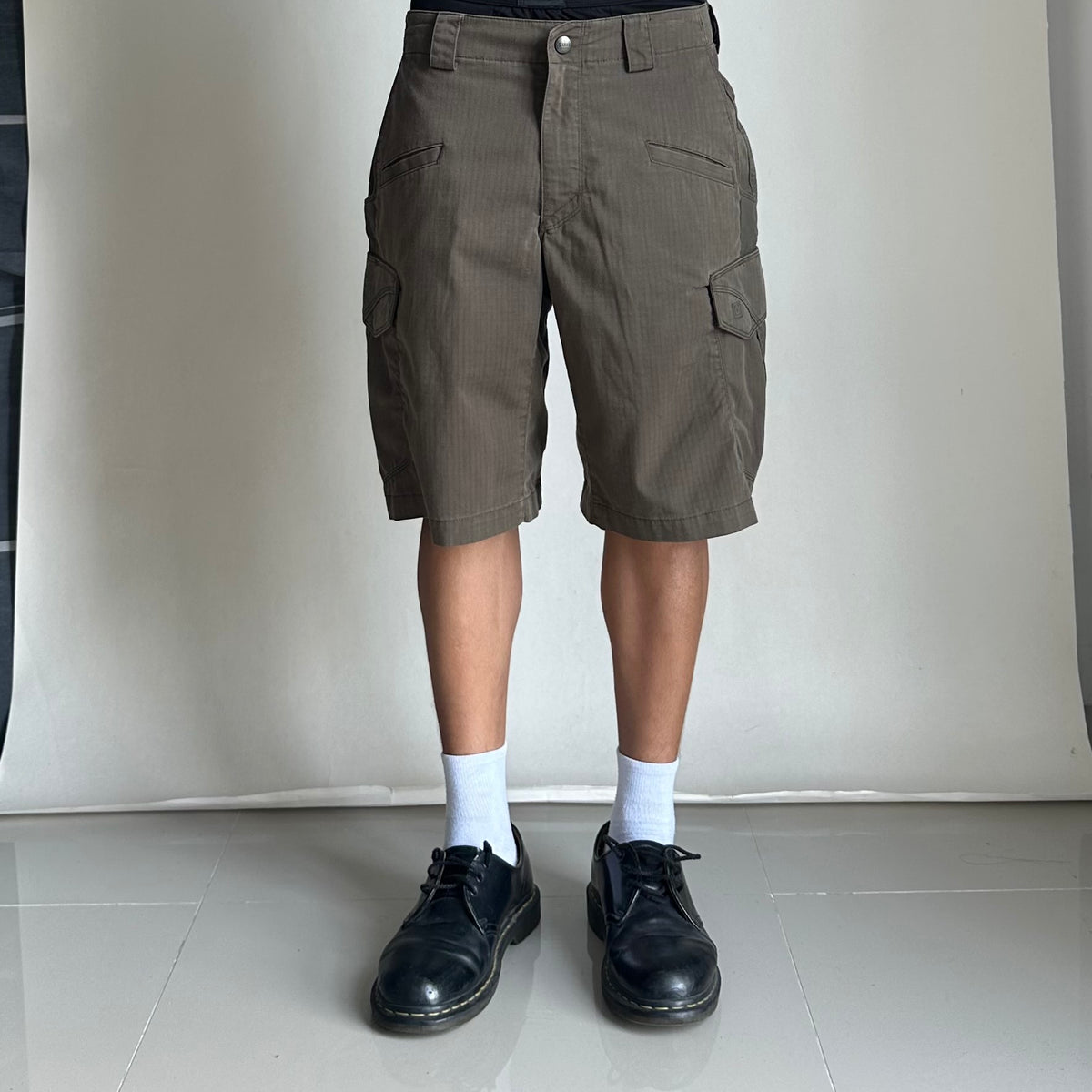5.11 Tactical Cargo Shorts in Olive Green (Size 30-31) — SOLD