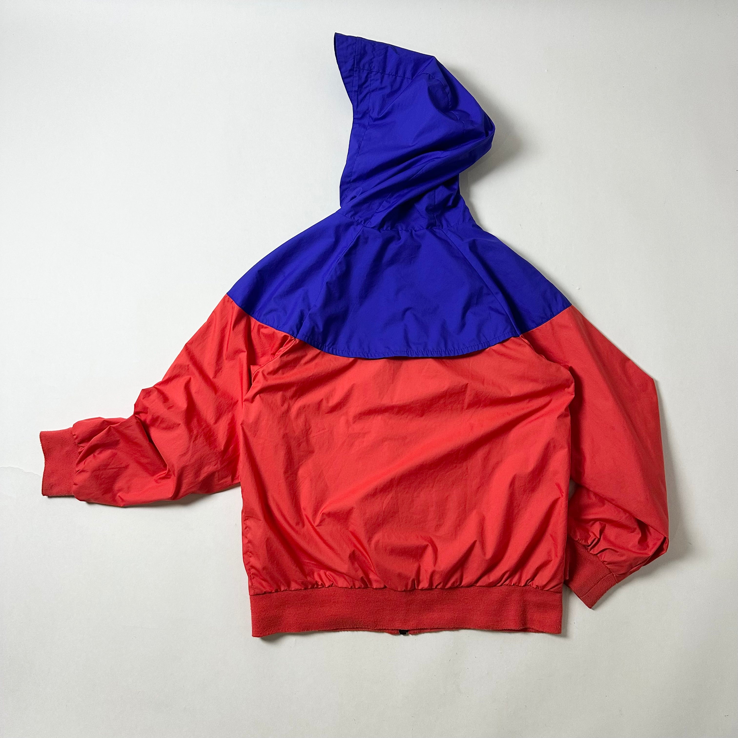 Nike Sportswear Windrunner Jacket for Kids in Multi-color (Size Small 8-10 y/old)