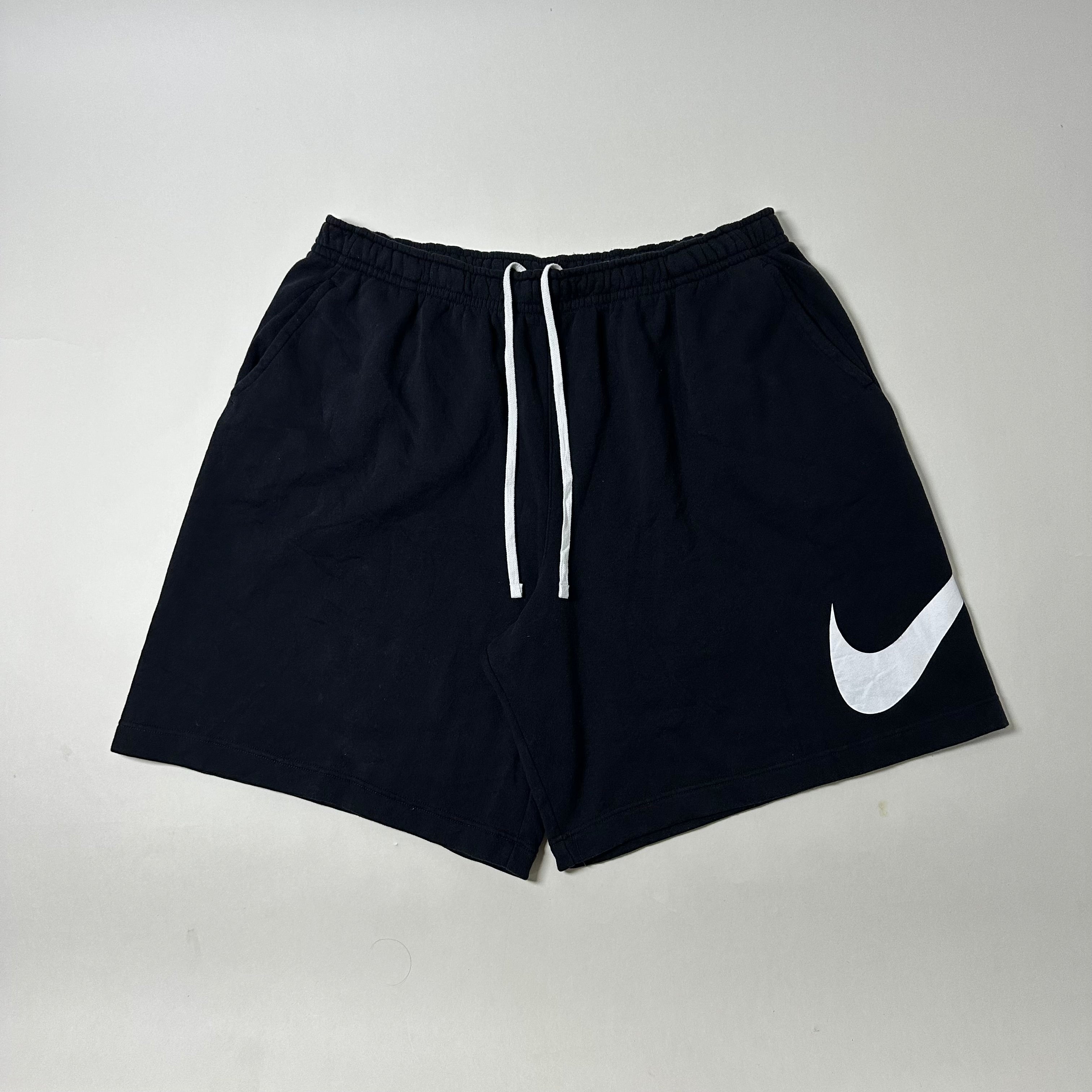 Nike Sweat-shorts Big Swoosh Logo in Black (Size 4XL 38-46)