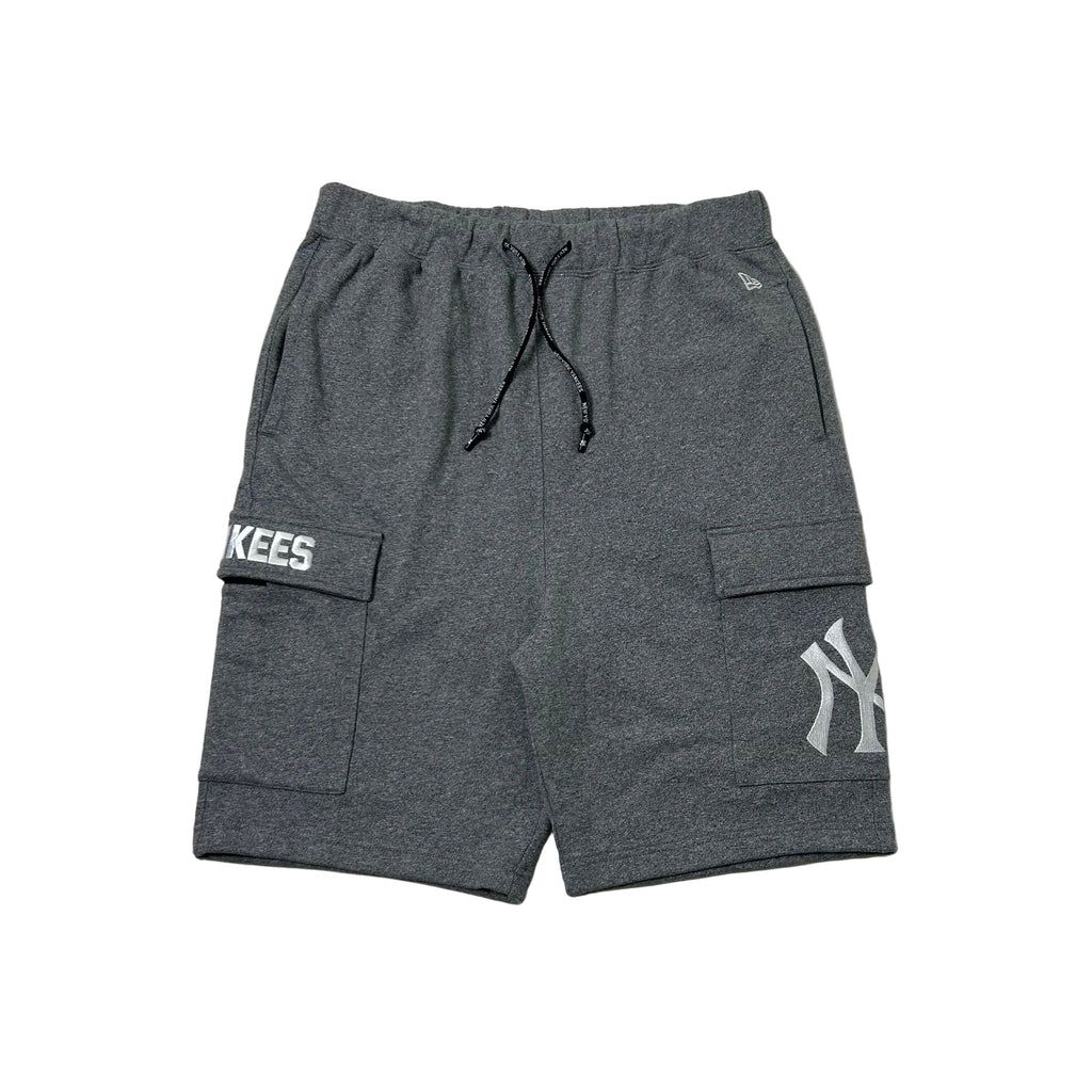 NEW ERA NY Yankees Cargo Sweatshort in Gray (Size XL 34-40) — SOLD