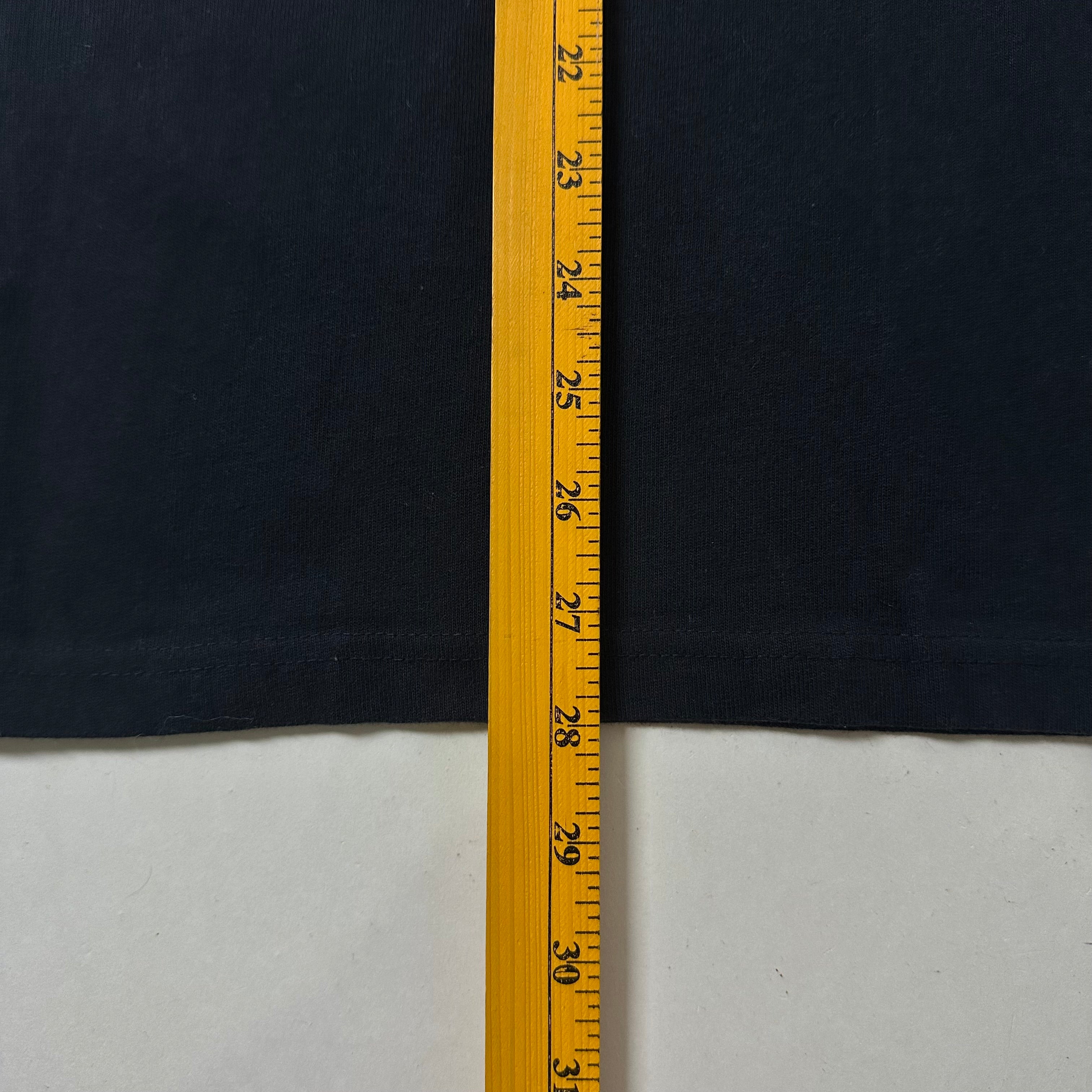 NIKE Big Swoosh Loose Fit Pocket T-shirt in Black (Size Large)