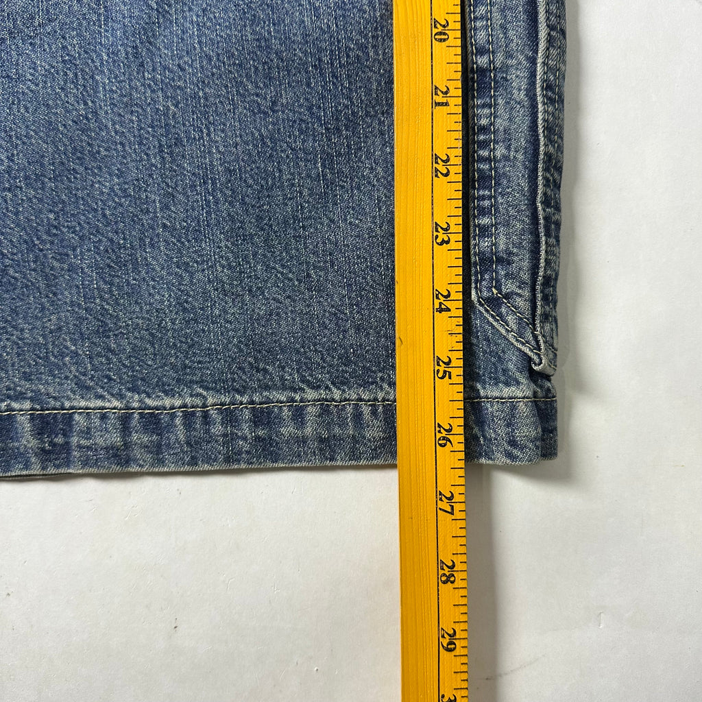 Y2k Levi’s Loose Fit Cargo Jorts (Size 40)