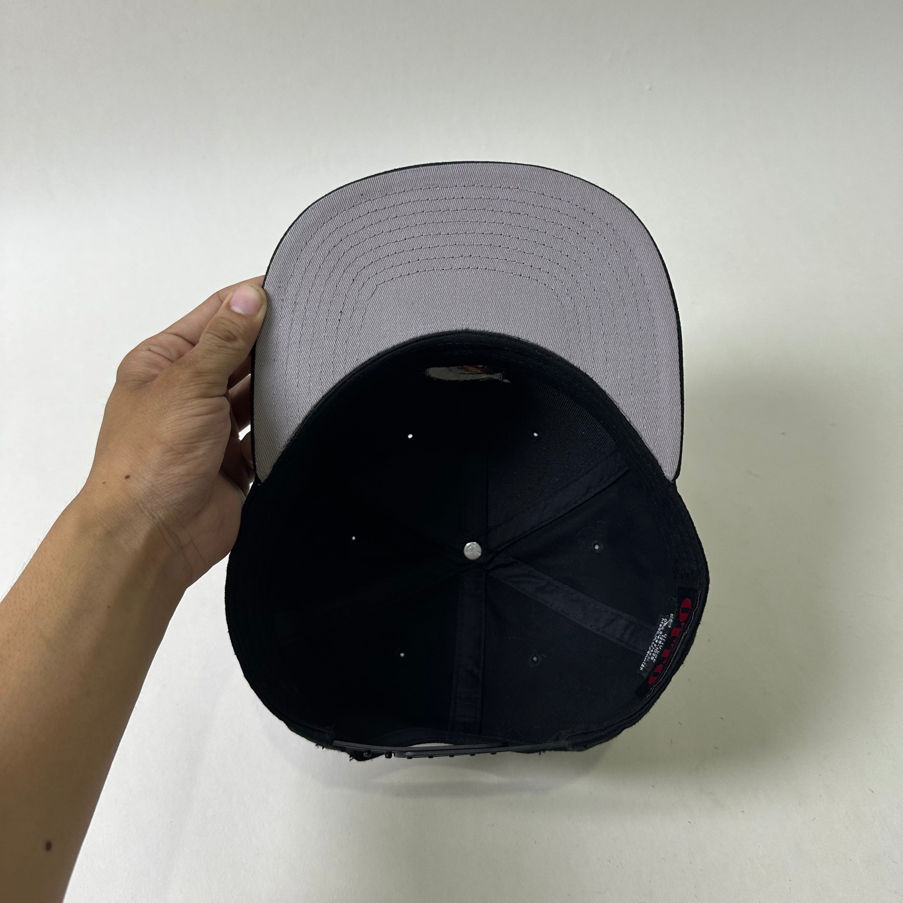 Gatorade by OTTO Flat Bill Snapback Cap in Black (One Size)