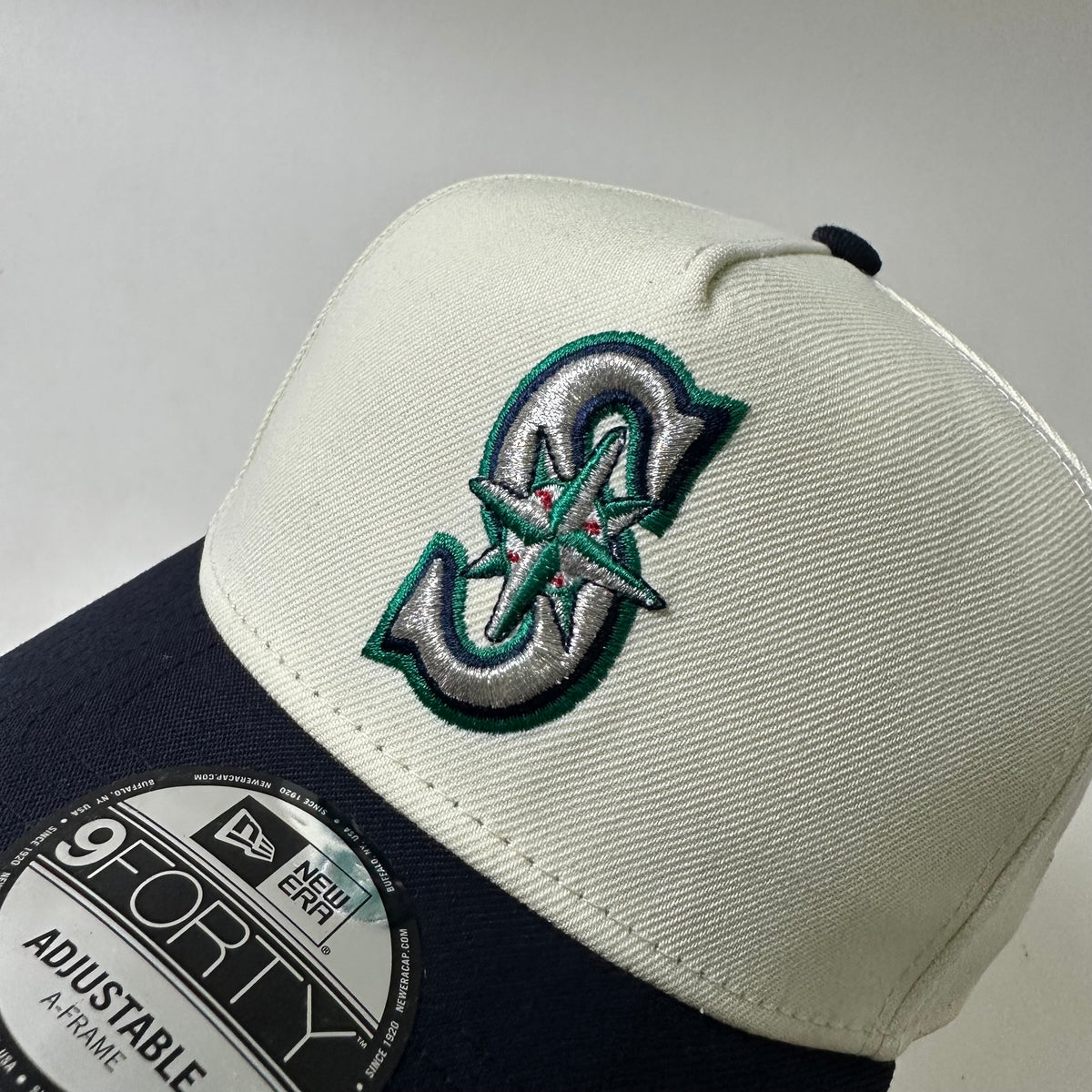 BRAND NEW NEW ERA A-Frame Snapback Cap Seattle Mariners in Two-tone (One Size)