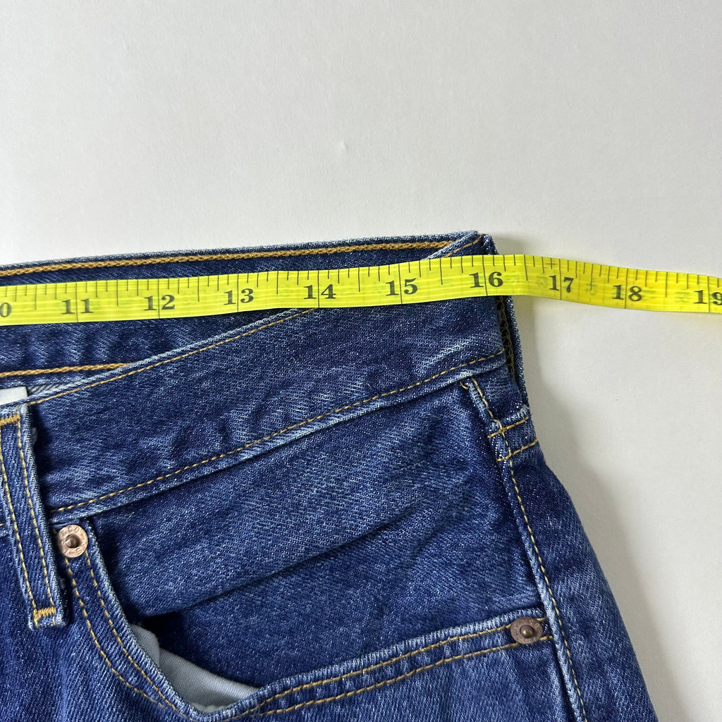 Vintage 2003 Levi’s 501 Original Fit Jeans Extended Patch Button Fly in Medium Wash (Size 33)