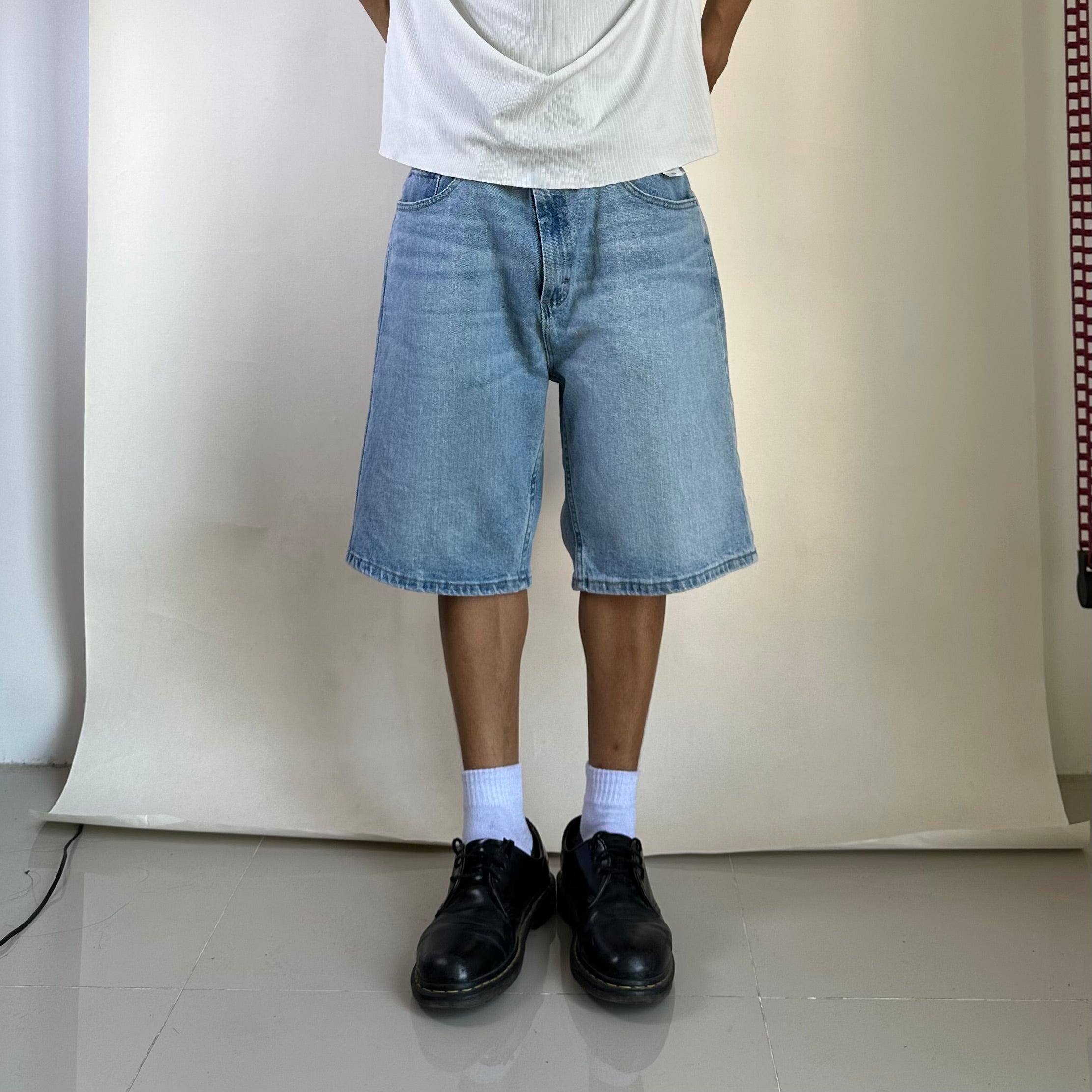 BRAND NEW Wrangler Relaxed Fit Blue Light Wash Jorts (Size 34) - SOLD