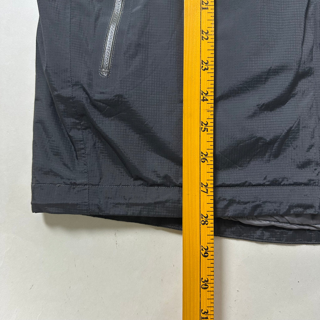 Patagonia Waterproof Windbreaker in Dark Gray Size Medium (Fits Large)