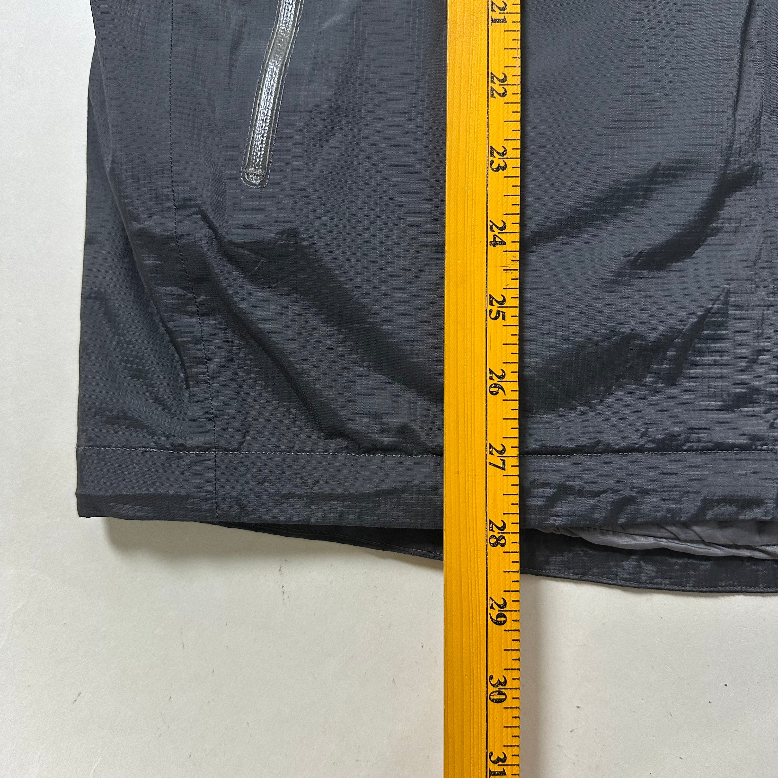 Patagonia Waterproof Windbreaker in Dark Gray Size Medium (Fits Large)