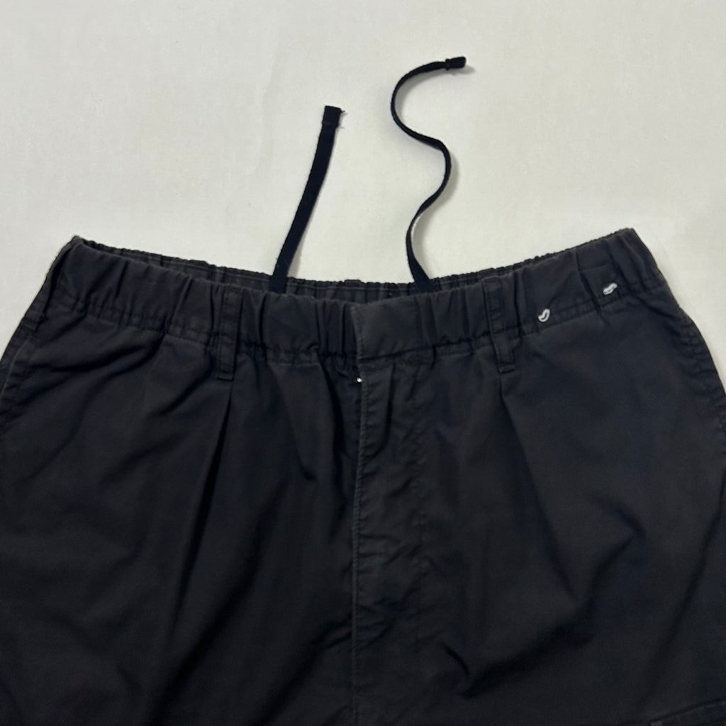 Uniqlo Nylon Cargo Pants in Dark Gray (Size 28-32)