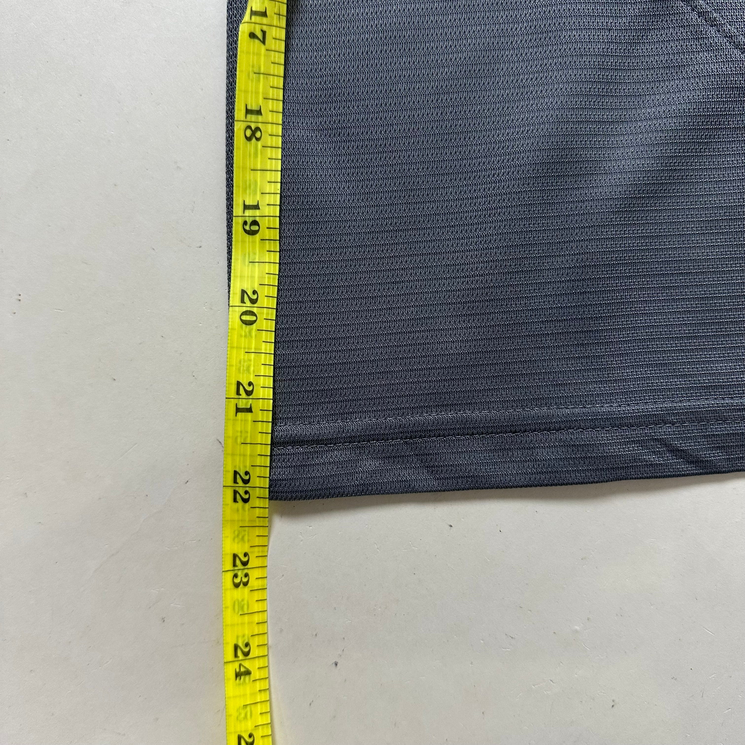 NIKE Big Swoosh Dri-fit Shorts in Gray (Size 32-40)