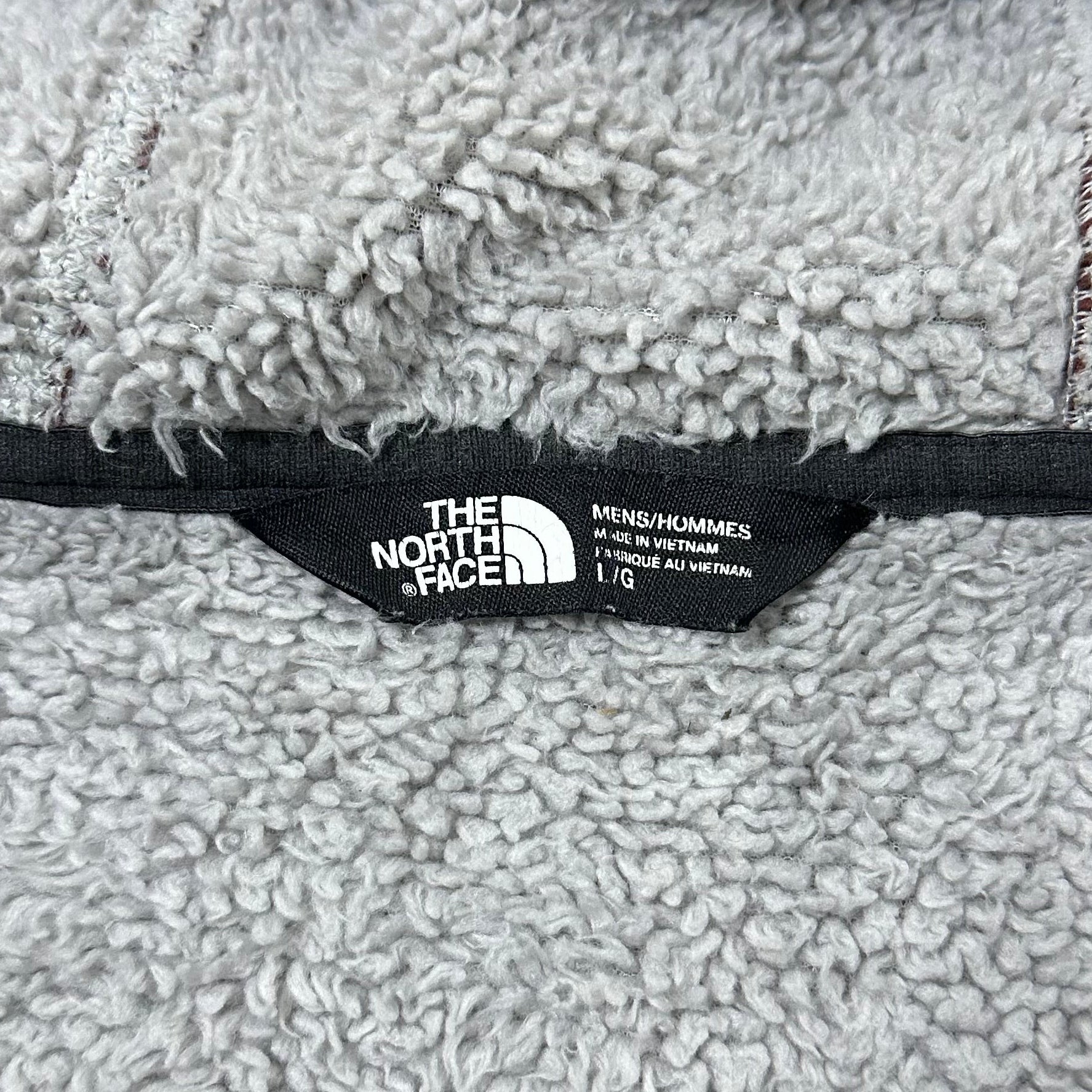 The North Face Chimborazo Fleece Jacket with Hood in Maroon (Size Large)