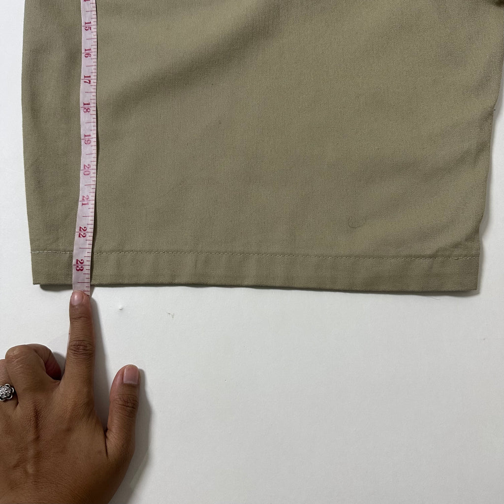 Dickies Relaxed Fit Shorts Khaki Size 44