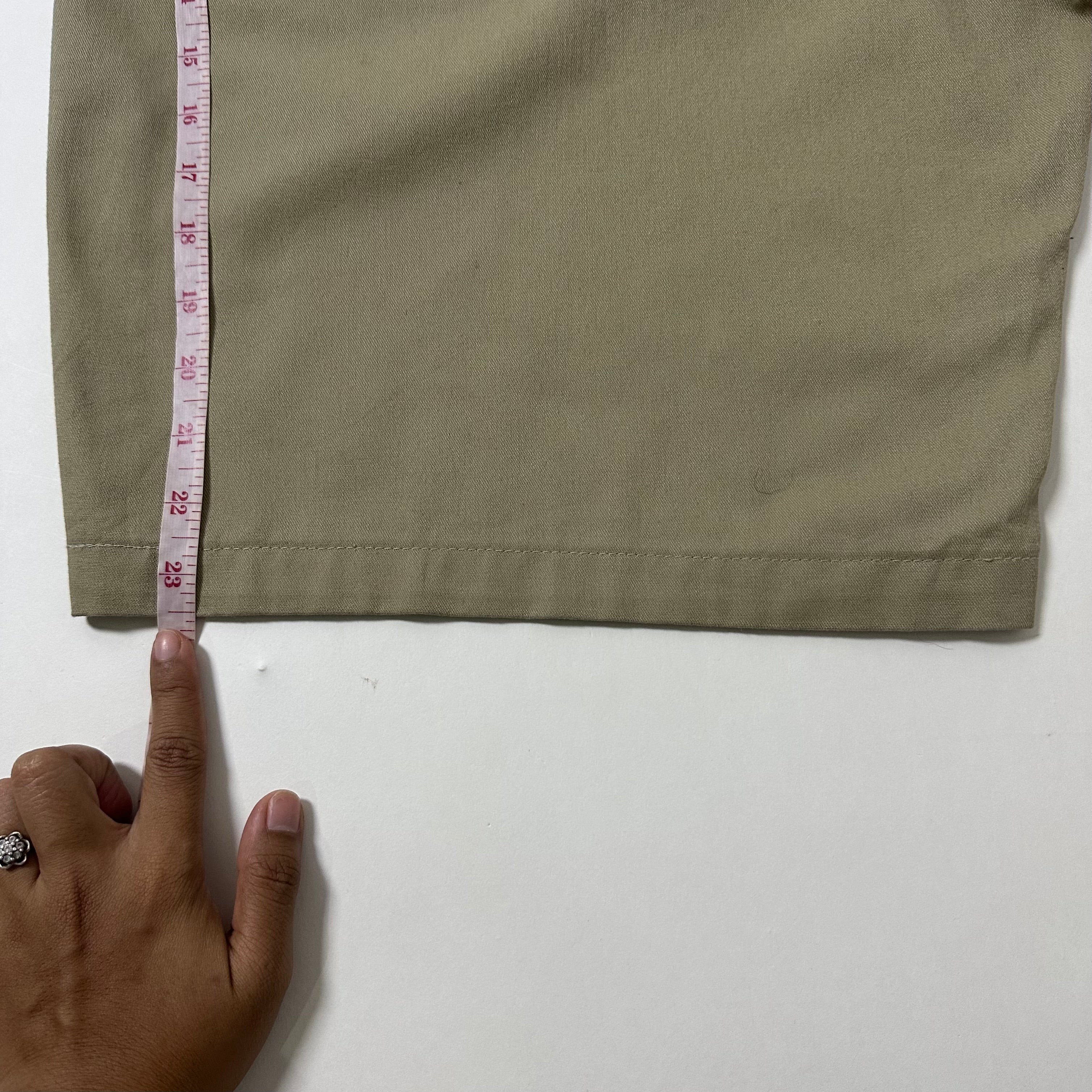 Dickies Relaxed Fit Shorts Khaki Size 44