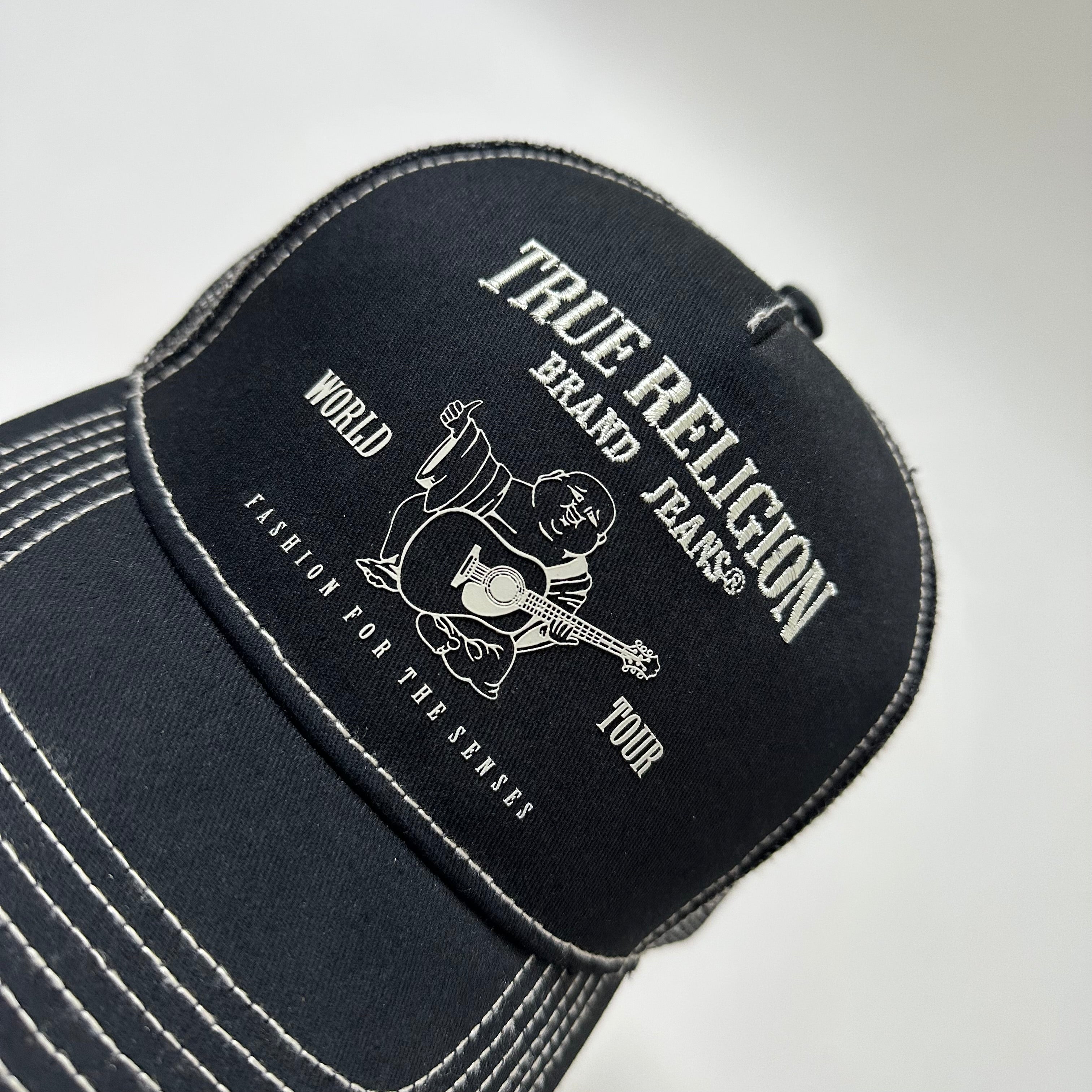 Brand New True Religion Men’s Buddha Logo Trucker hat Black One Size